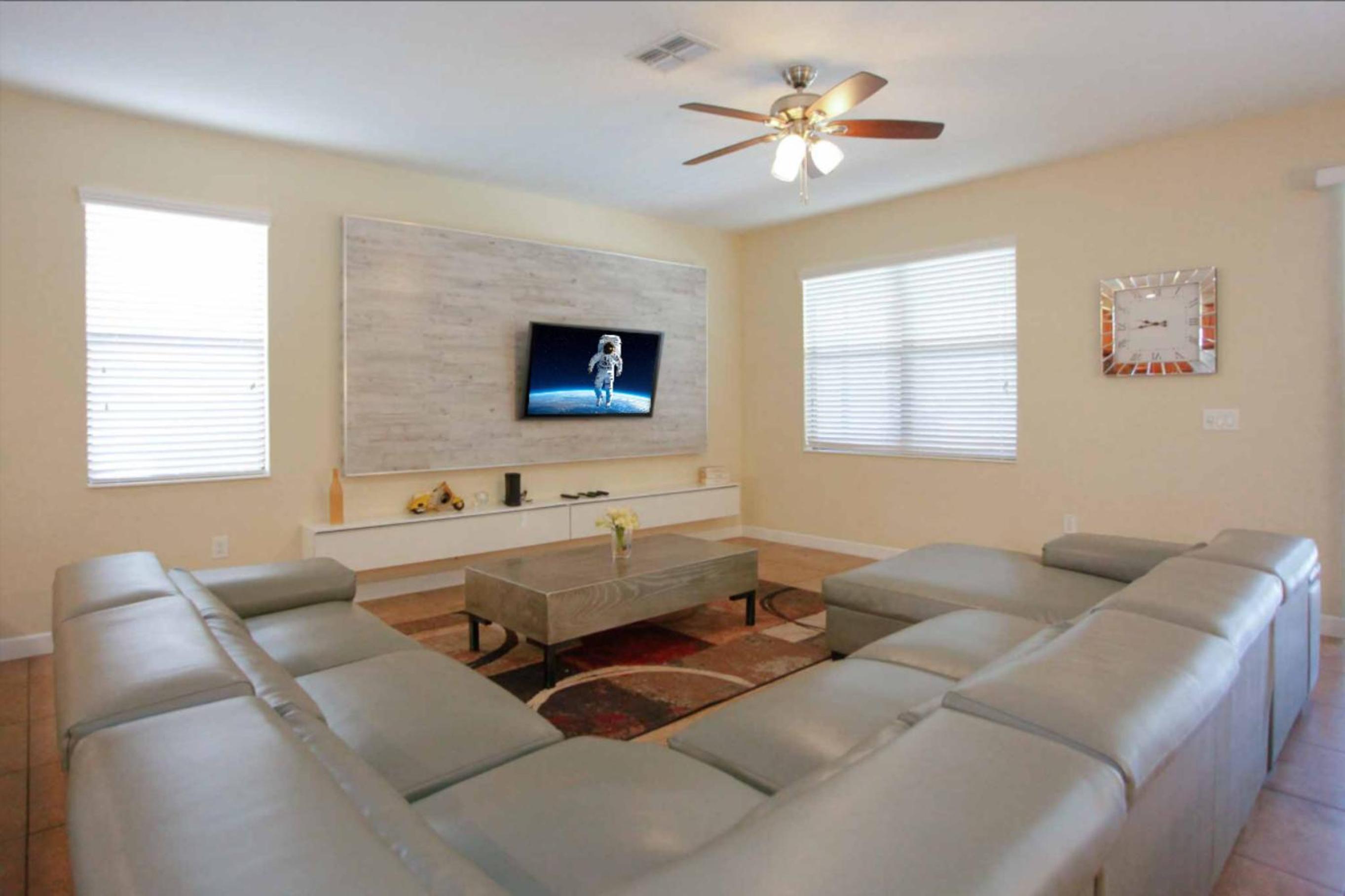 Spacious family getaway in Champions Gate Resort
