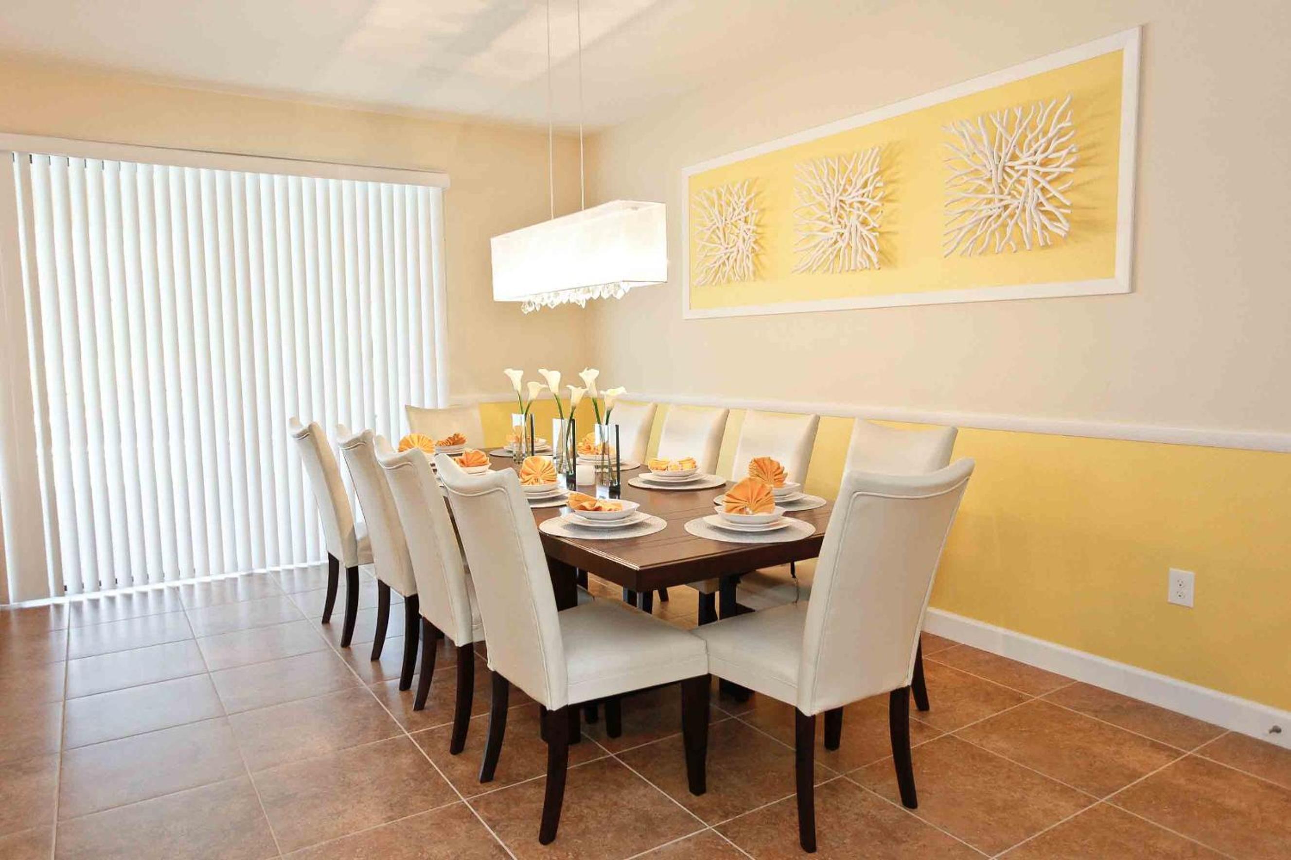 Spacious family getaway in Champions Gate Resort