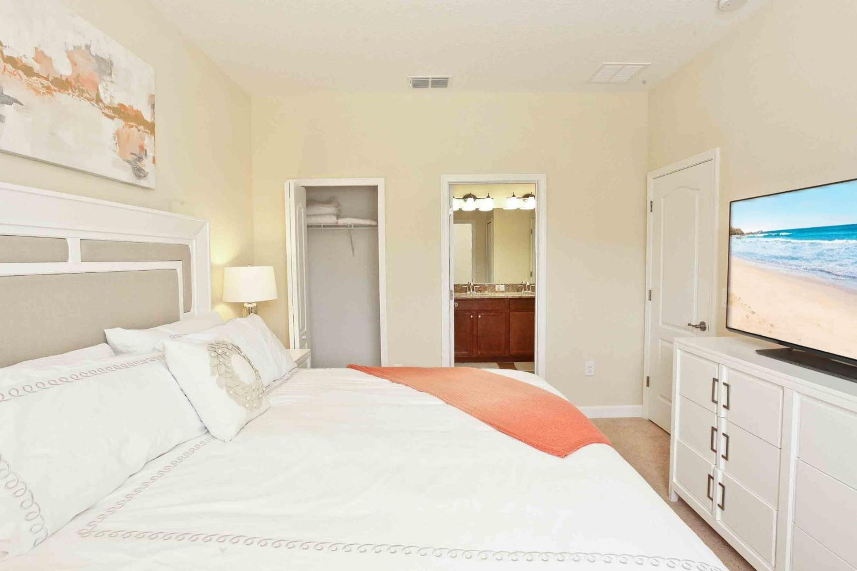 Spacious family getaway in Champions Gate Resort