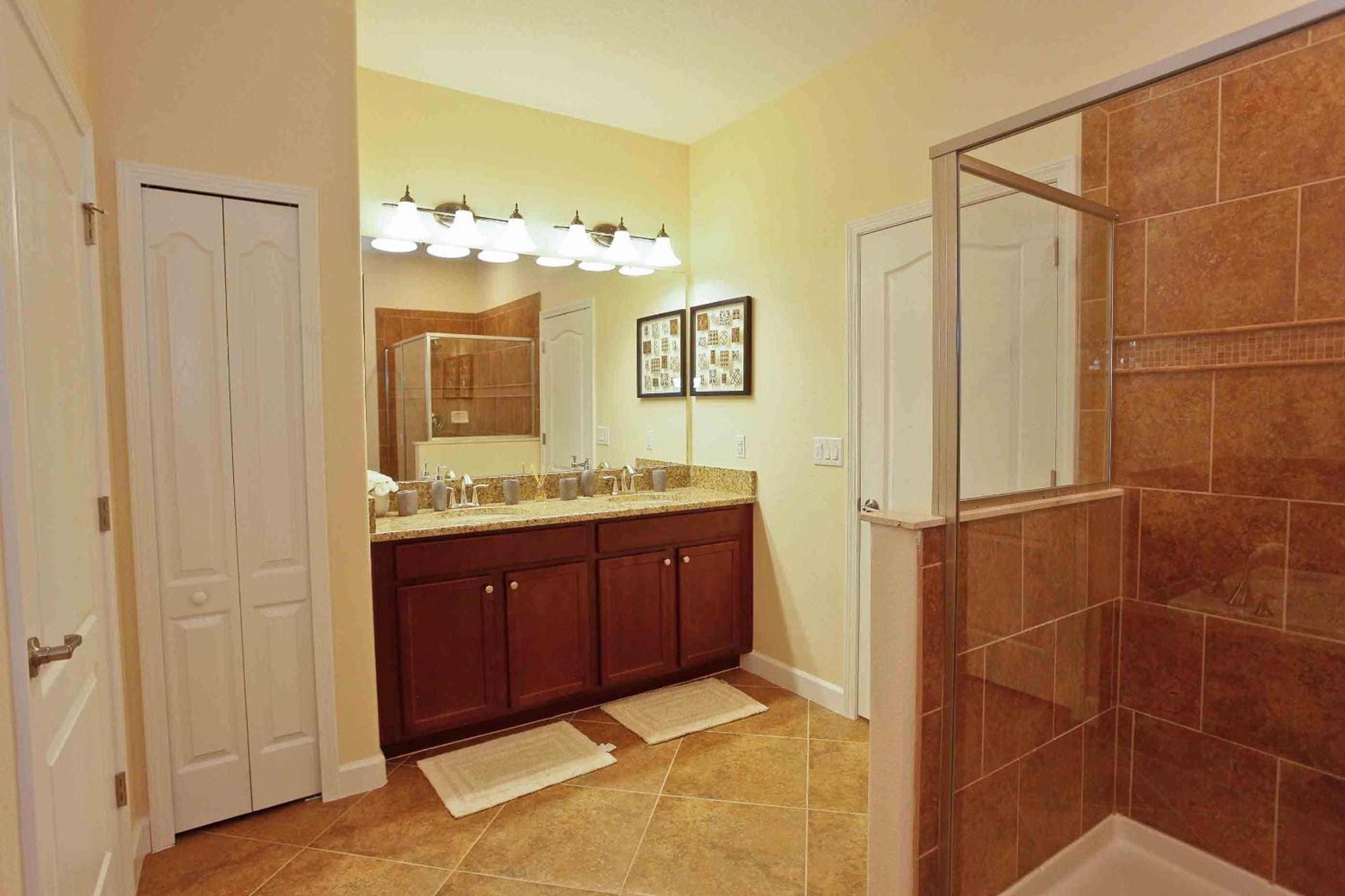 Spacious family getaway in Champions Gate Resort