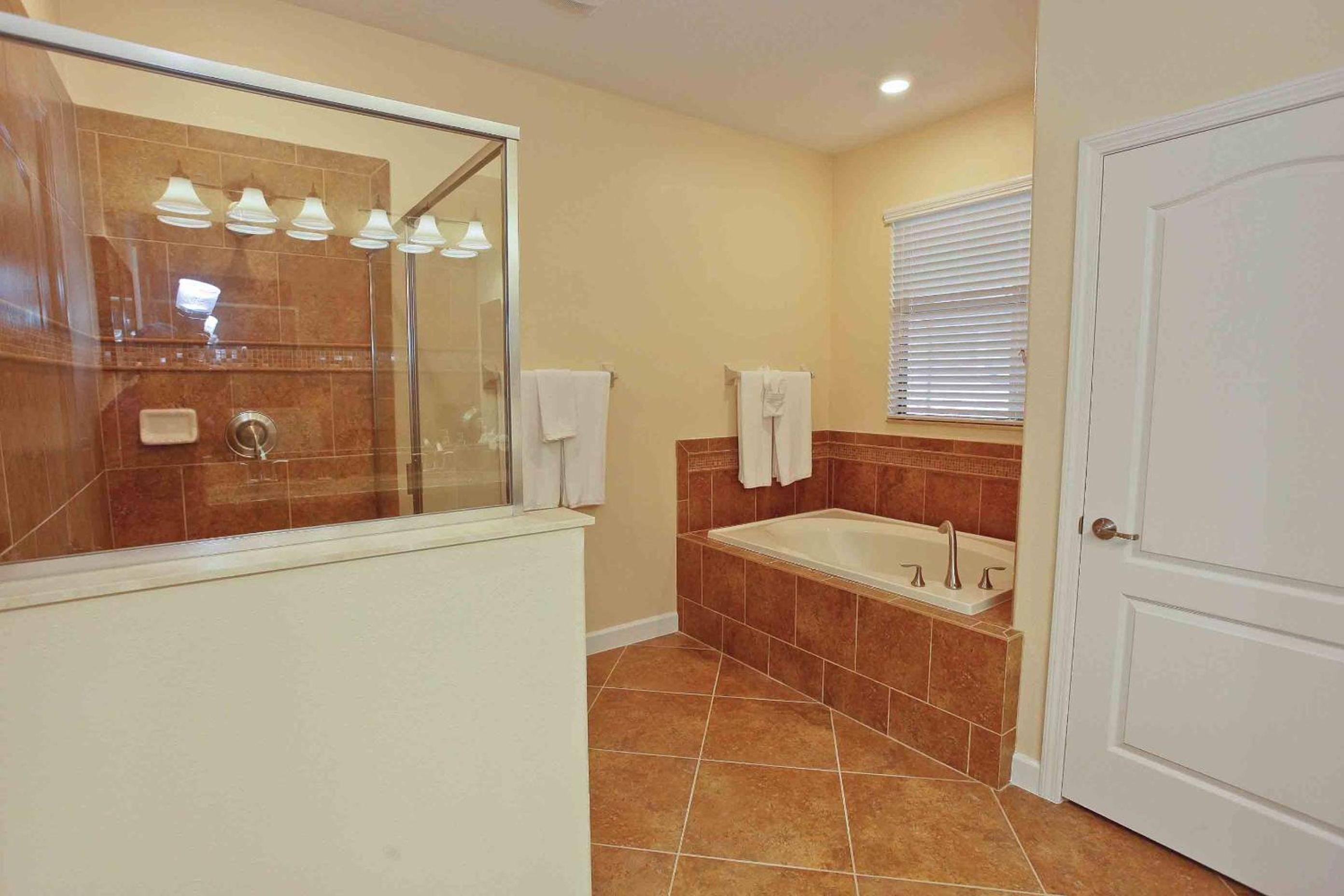 Spacious family getaway in Champions Gate Resort