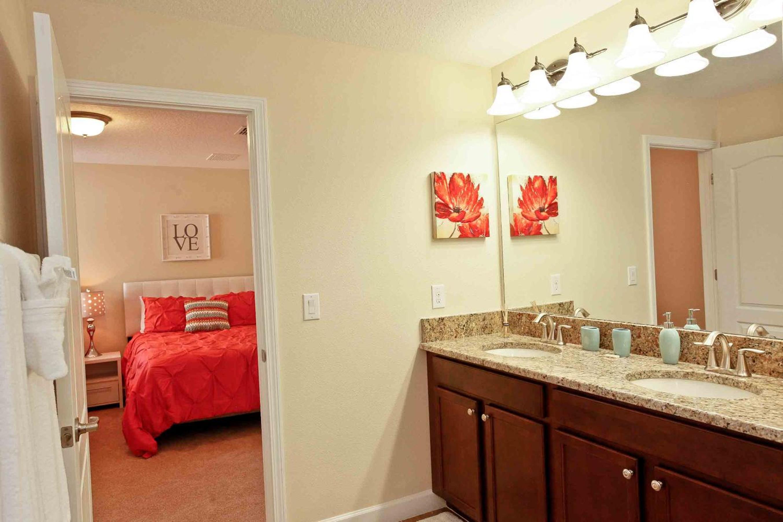 Spacious family getaway in Champions Gate Resort
