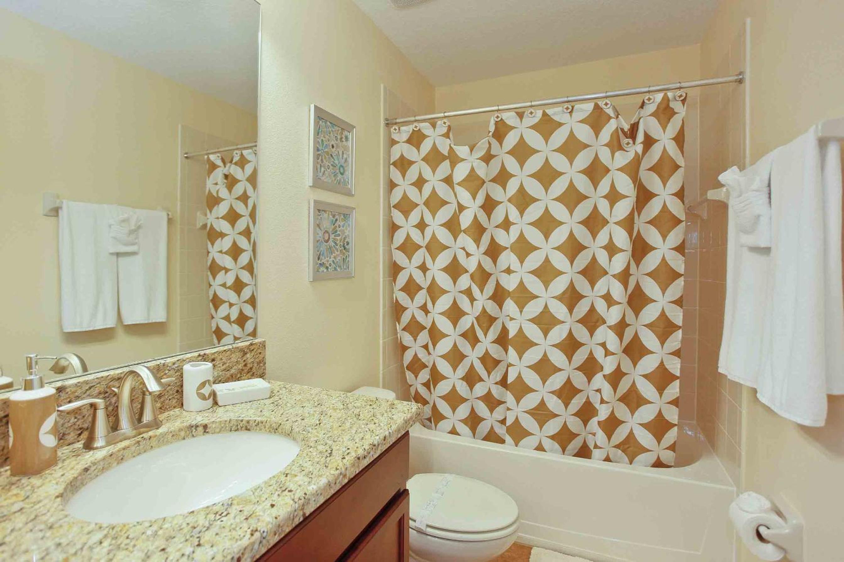 Spacious family getaway in Champions Gate Resort