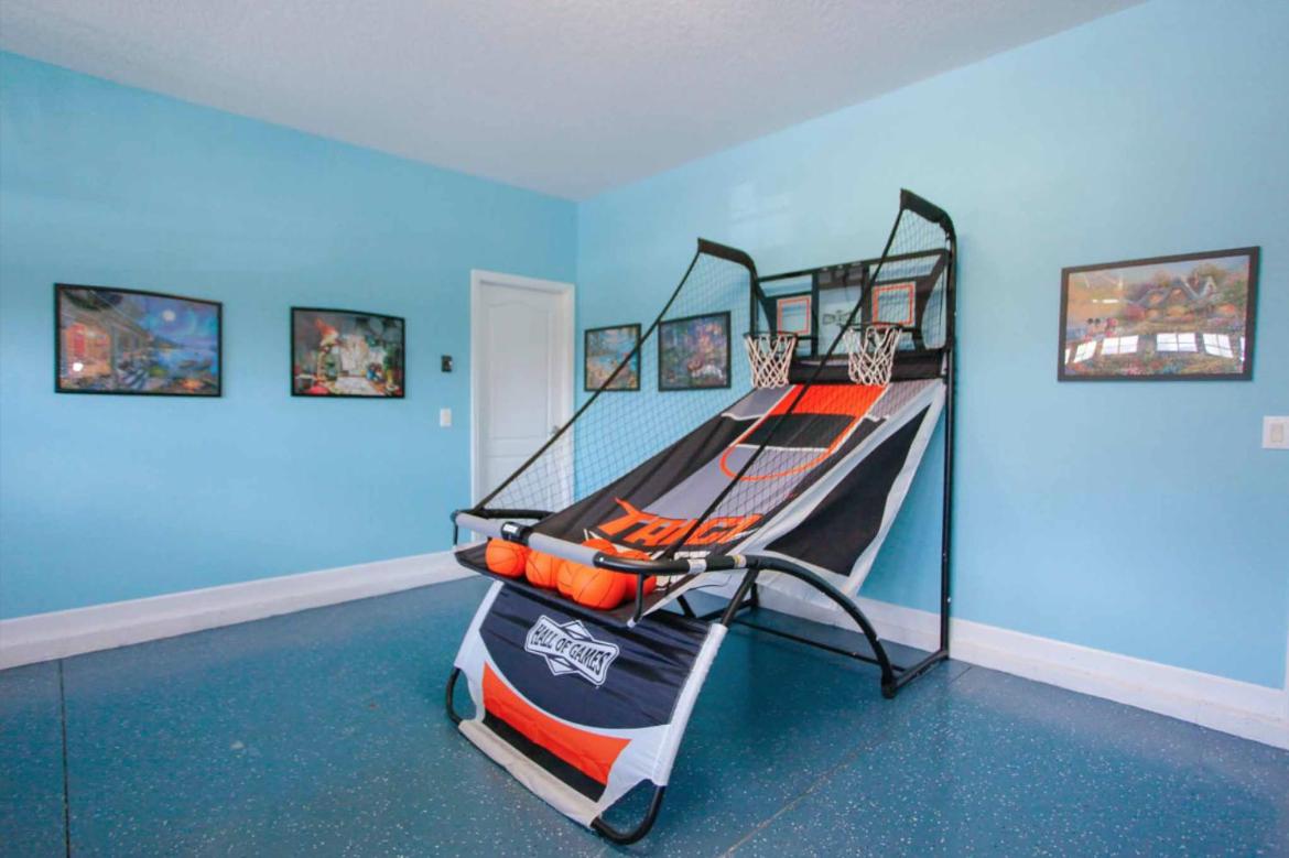 Spacious family getaway in Champions Gate Resort