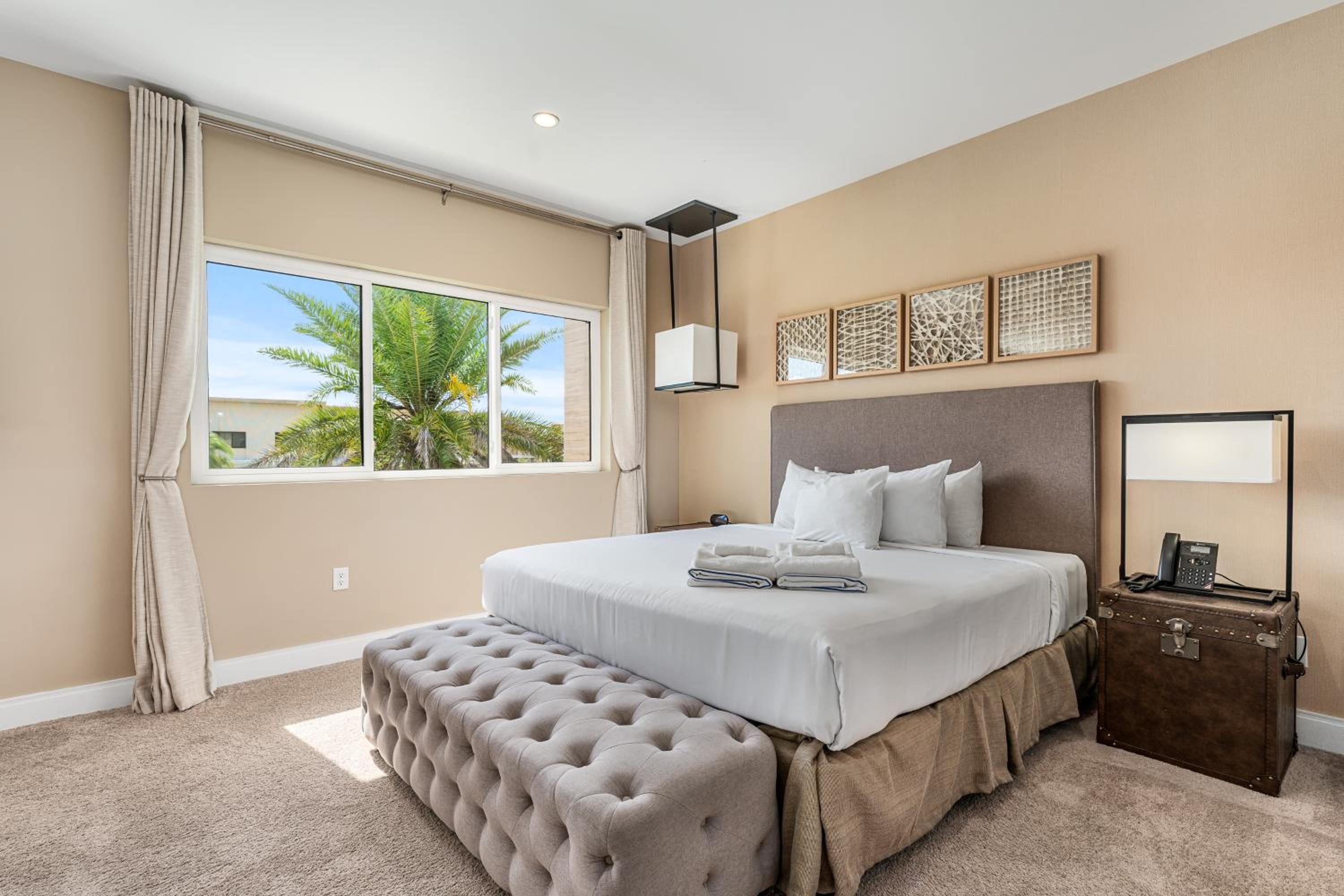 Bright and Modern Townhome at Magic Village – Superb Disney Location