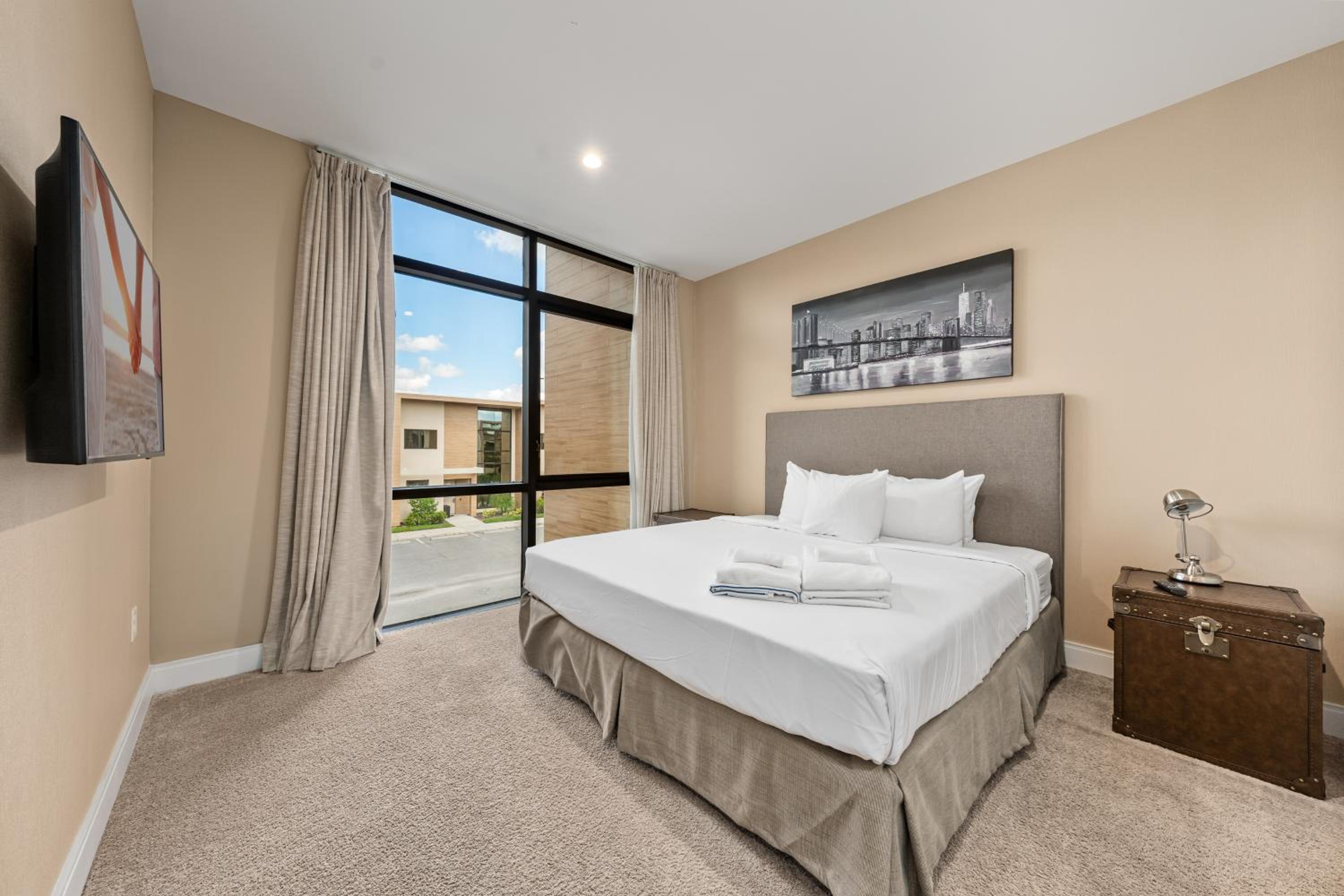 Bright and Modern Townhome at Magic Village – Superb Disney Location