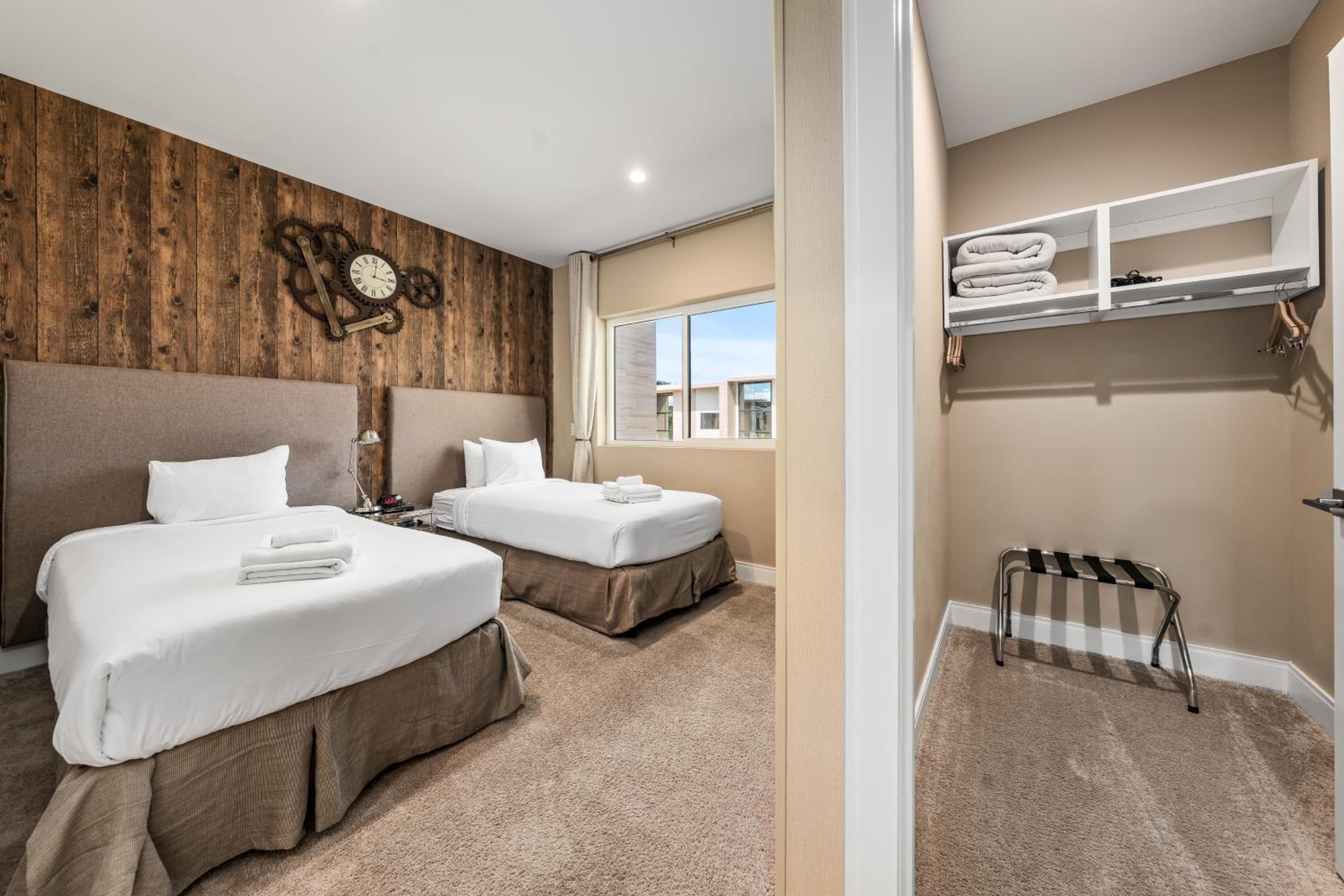 Bright and Modern Townhome at Magic Village – Superb Disney Location