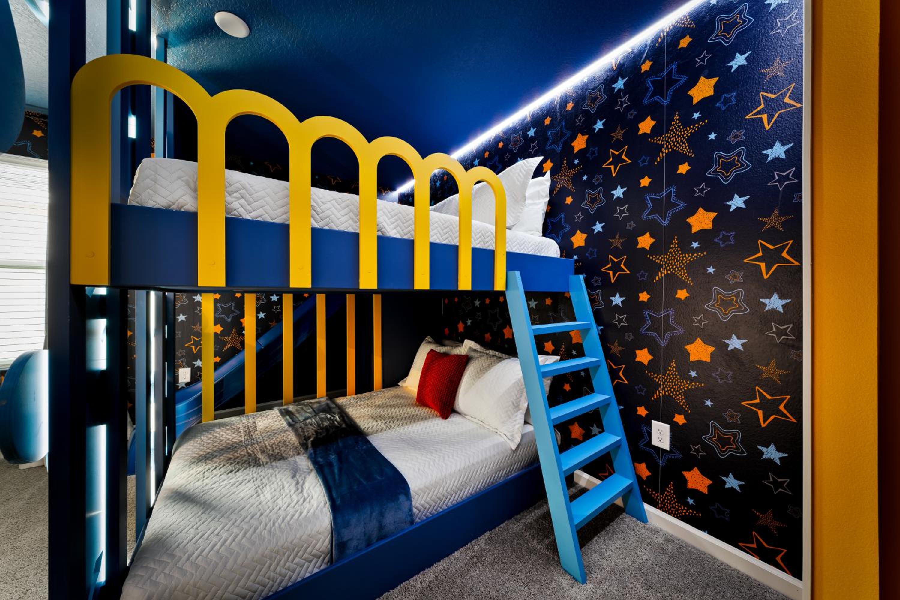 Orlando Oasis: Themed Rooms, Pool & Surf Simulator