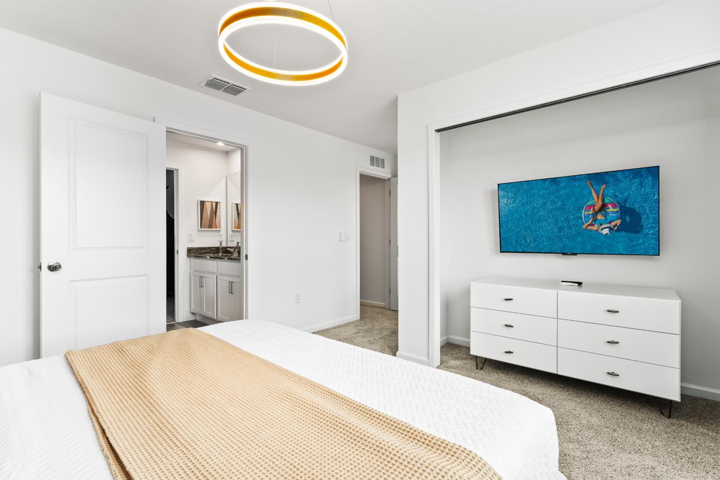 Orlando Oasis: Themed Rooms, Pool & Surf Simulator