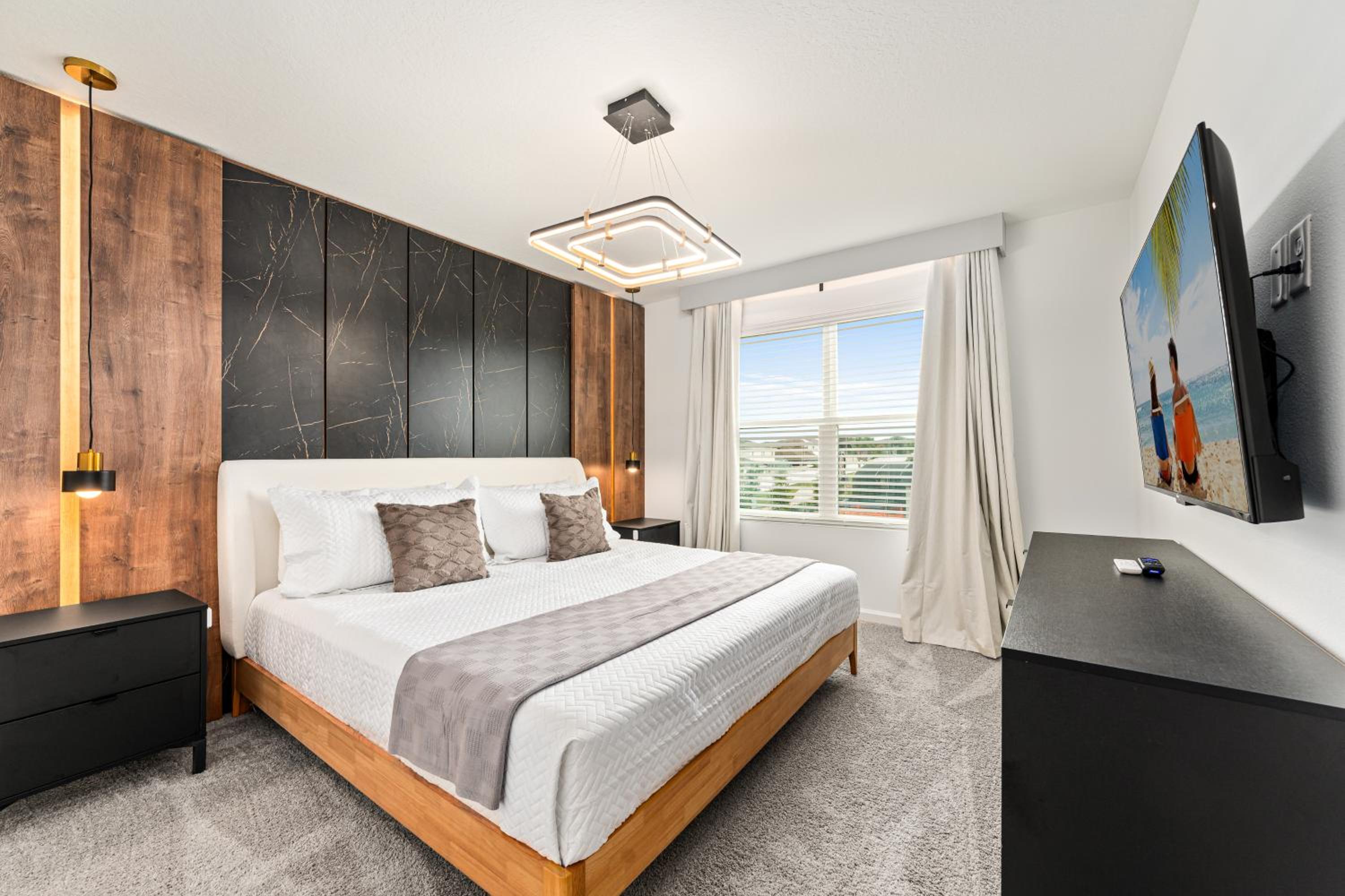 Orlando Oasis: Themed Rooms, Pool & Surf Simulator