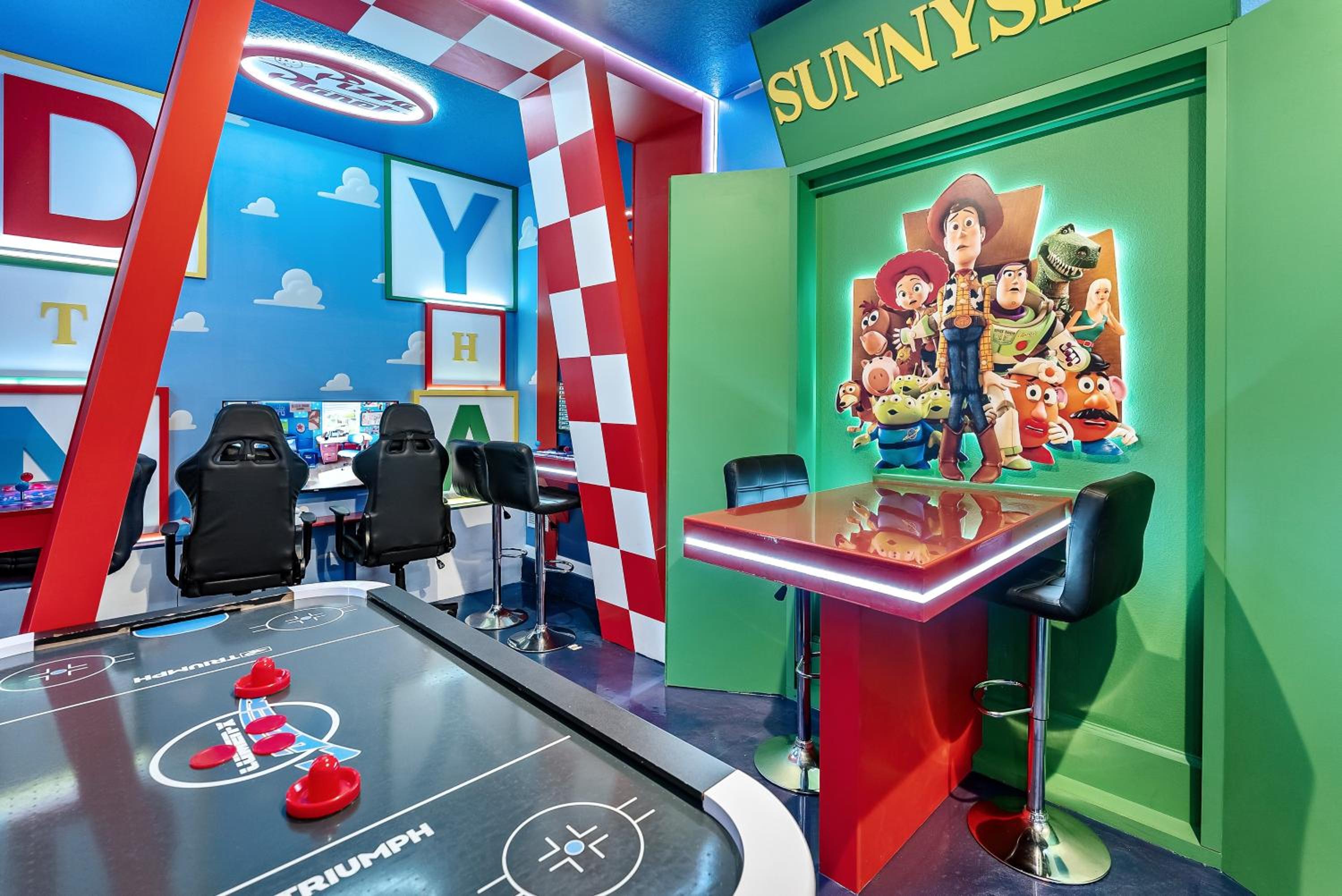 Adventure Escape w Epic Themed Bedrooms and Private Pool