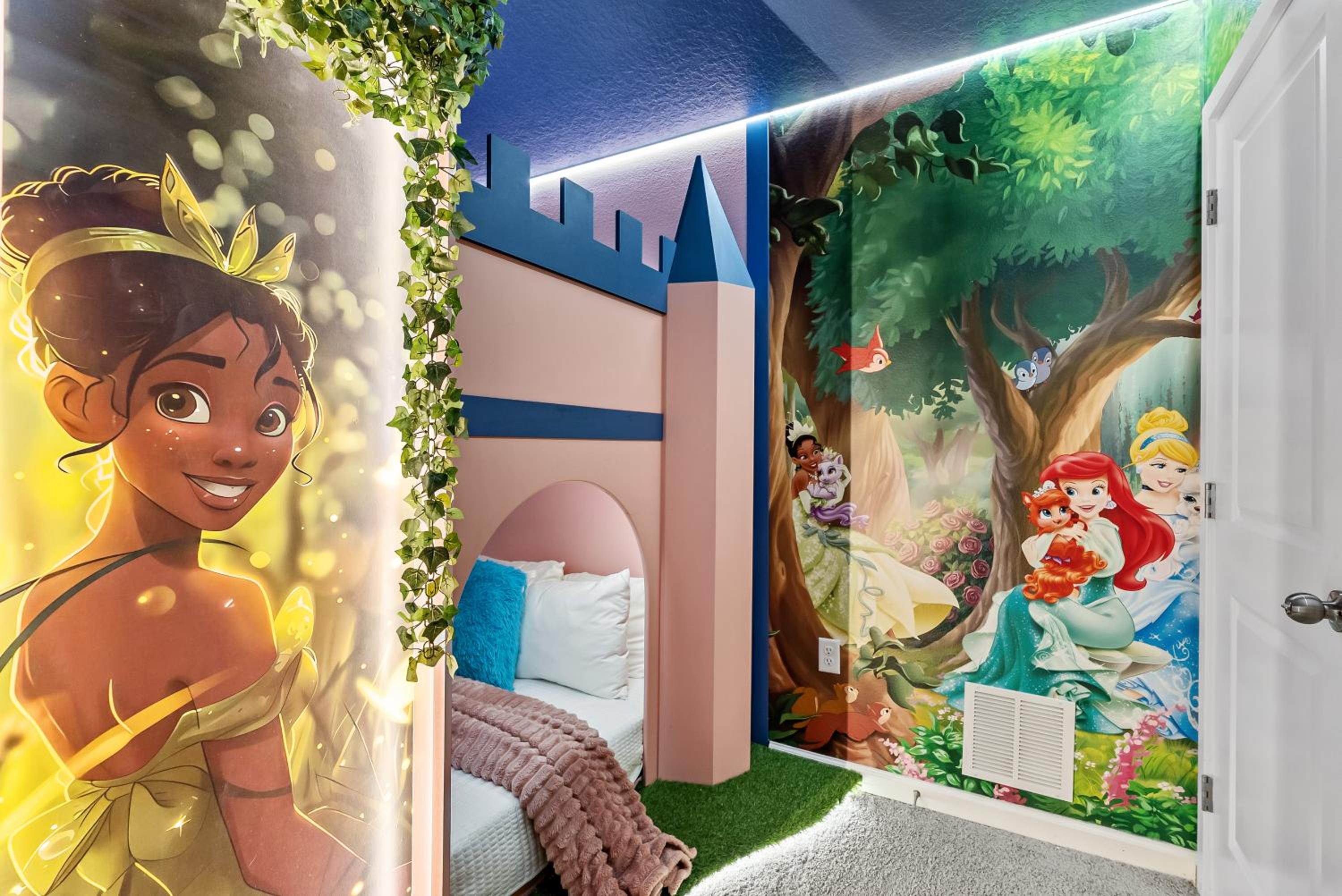 Adventure Escape w Epic Themed Bedrooms and Private Pool