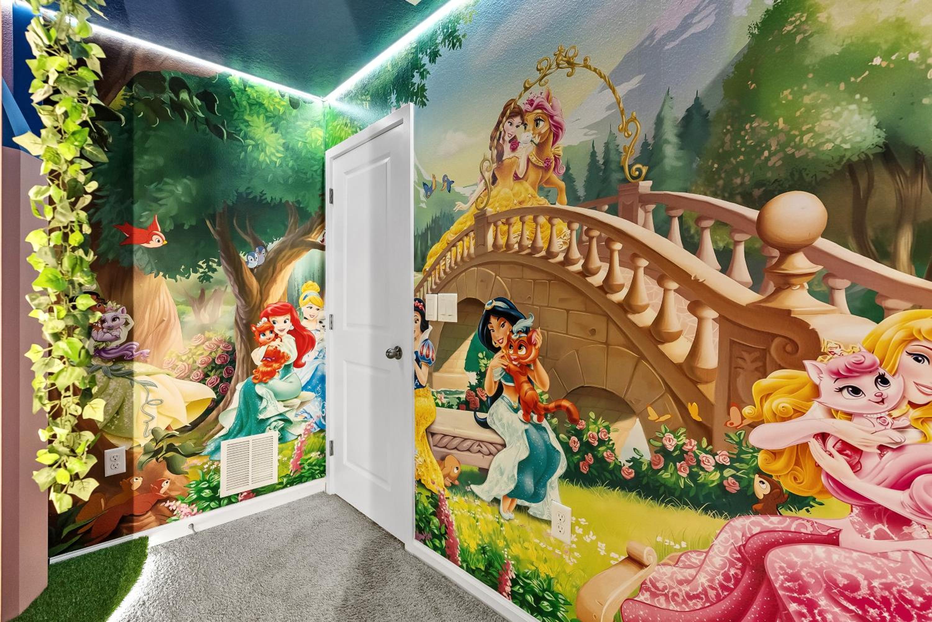 Adventure Escape w Epic Themed Bedrooms and Private Pool