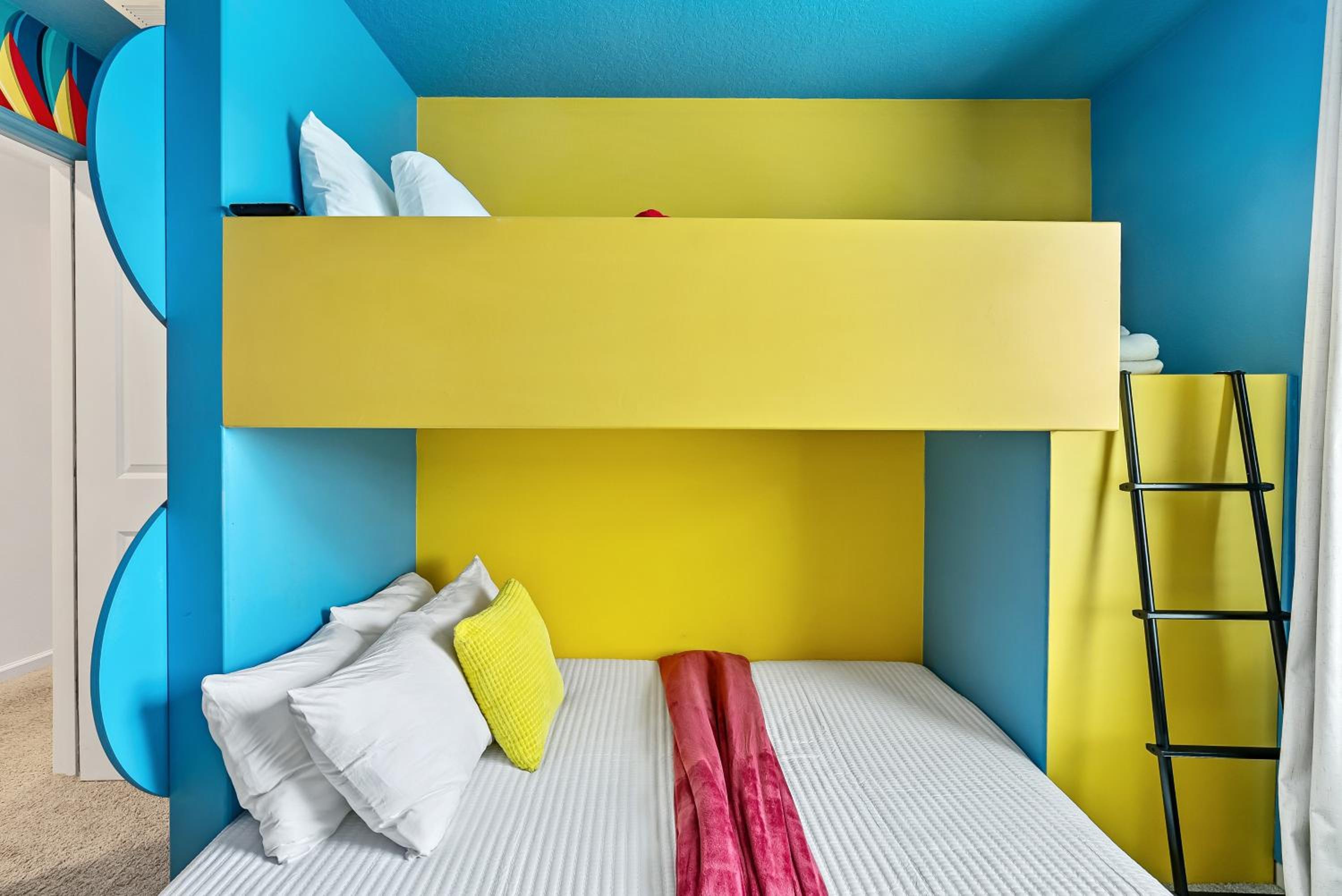 Adventure Escape w Epic Themed Bedrooms and Private Pool