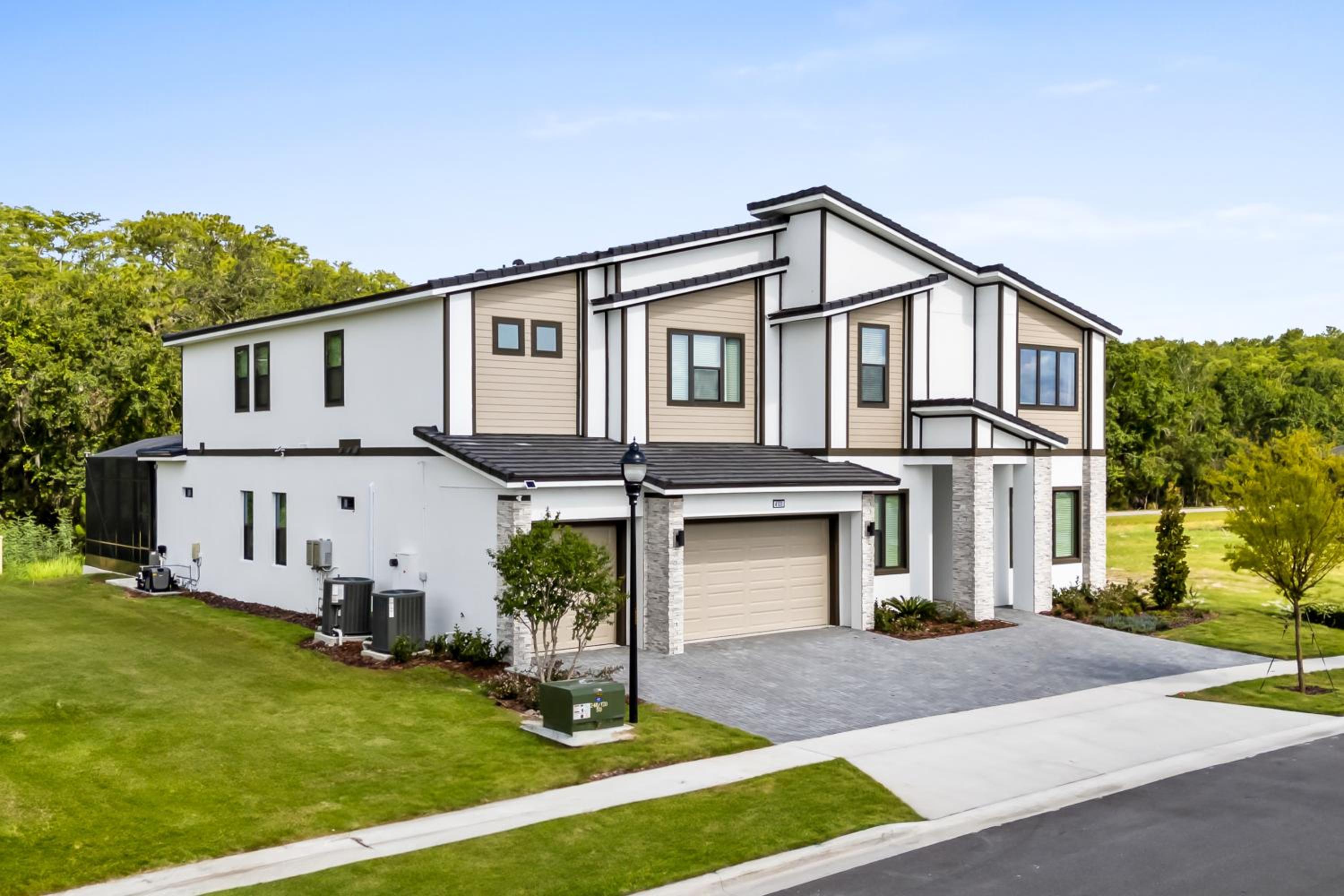 Brand New Modern State of the Art Home! Sleeps 31