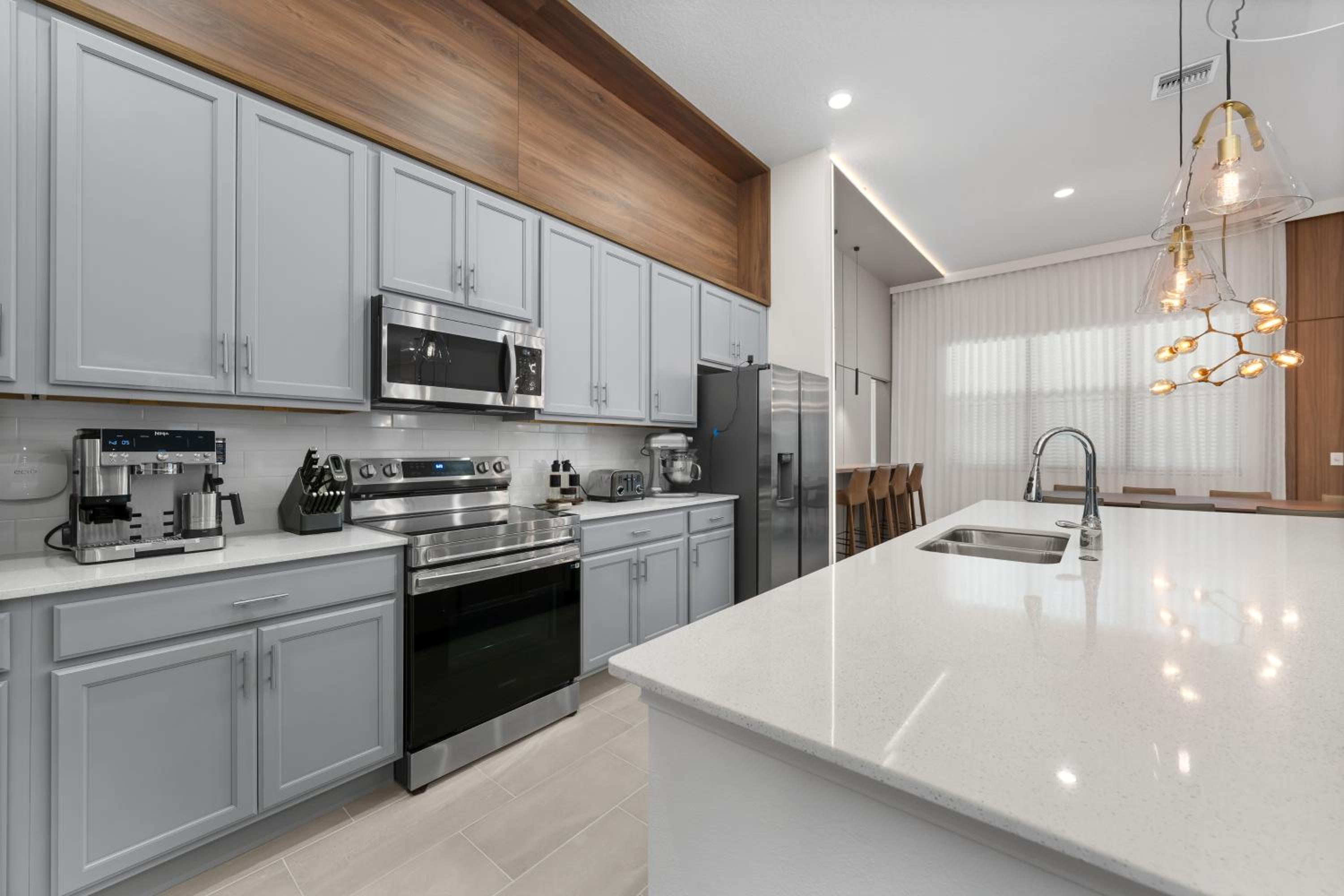 Brand New Modern State of the Art Home! Sleeps 31