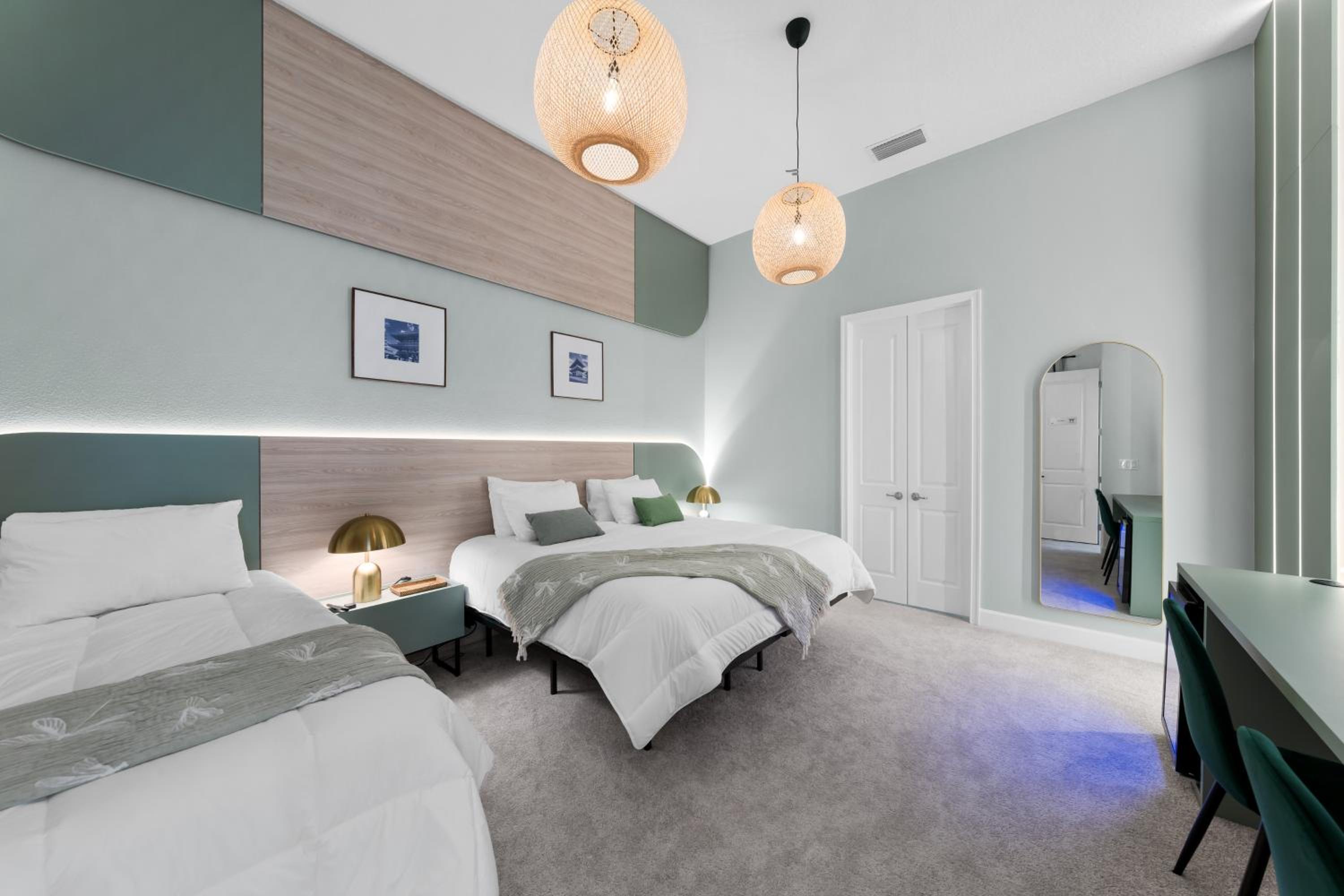 Brand New Modern State of the Art Home! Sleeps 31