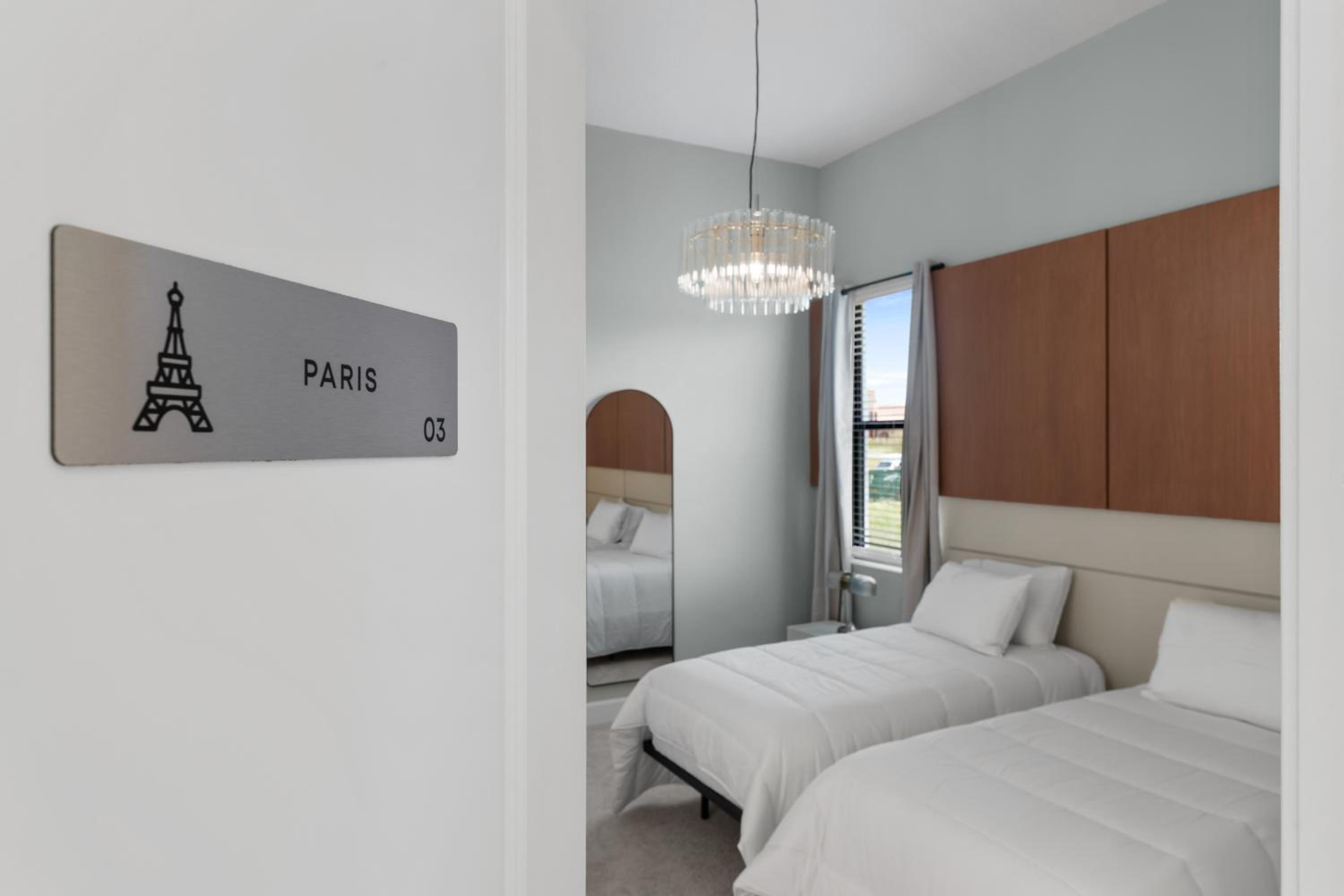 Brand New Modern State of the Art Home! Sleeps 31