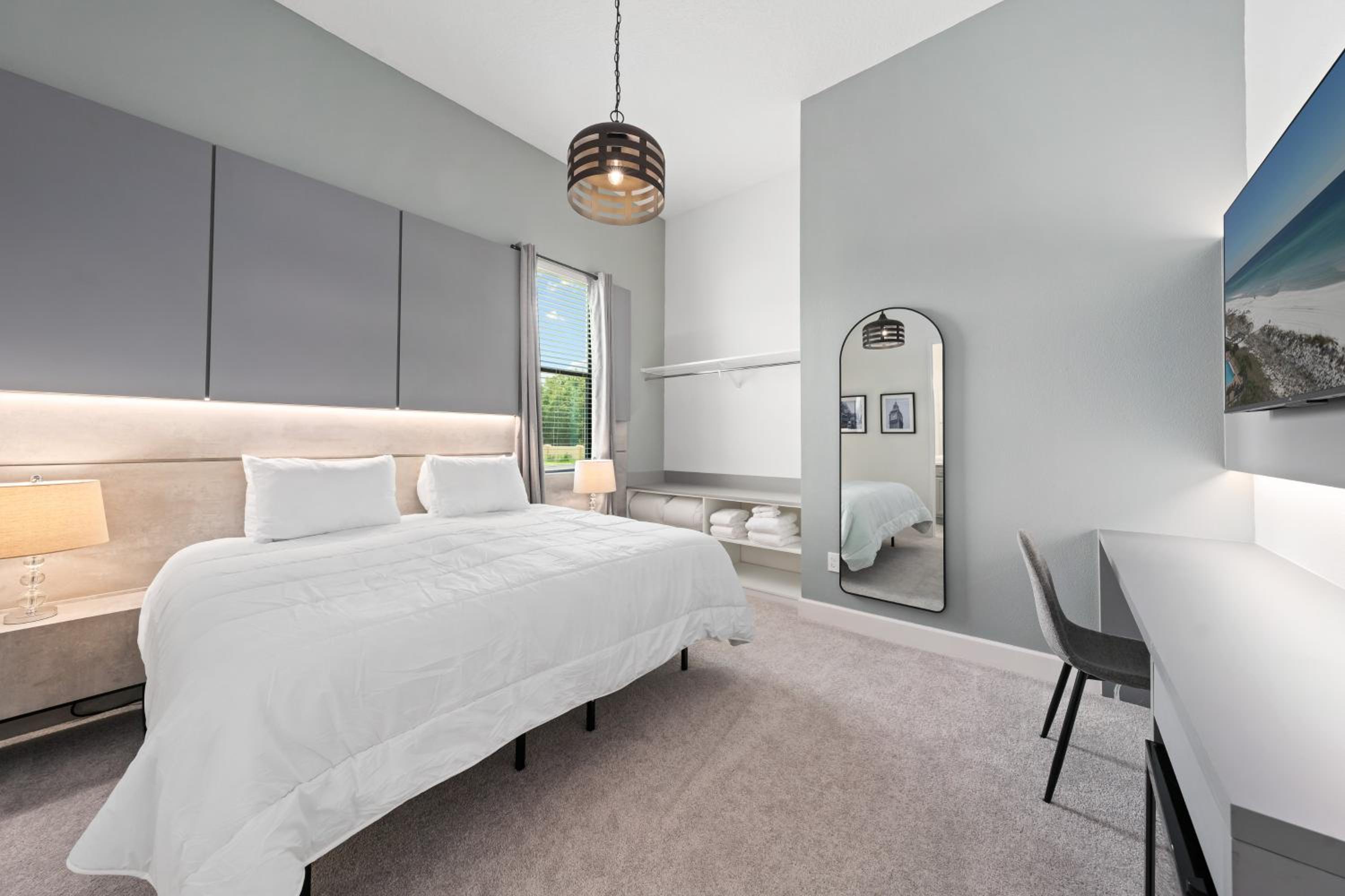 Brand New Modern State of the Art Home! Sleeps 31