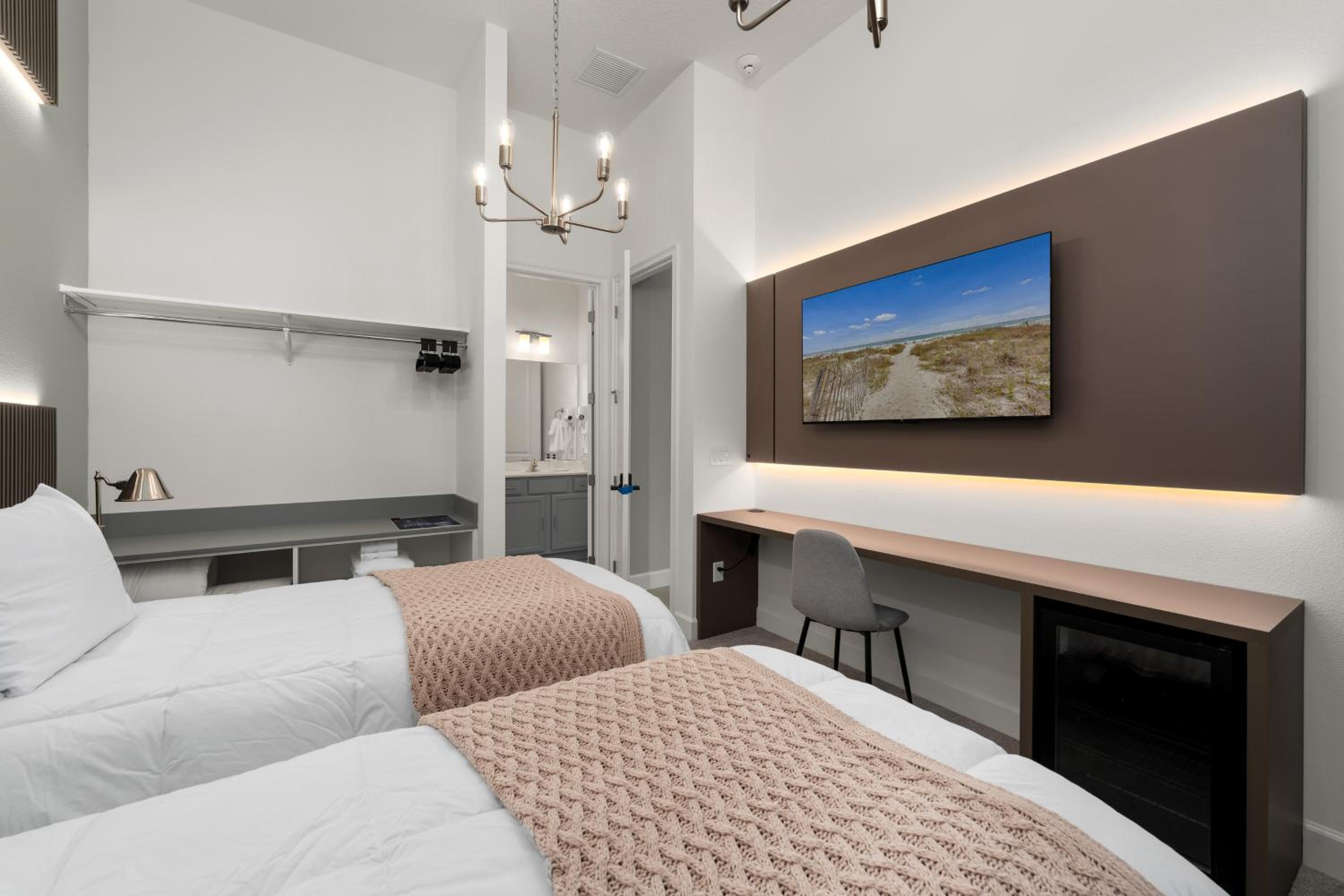 Brand New Modern State of the Art Home! Sleeps 31