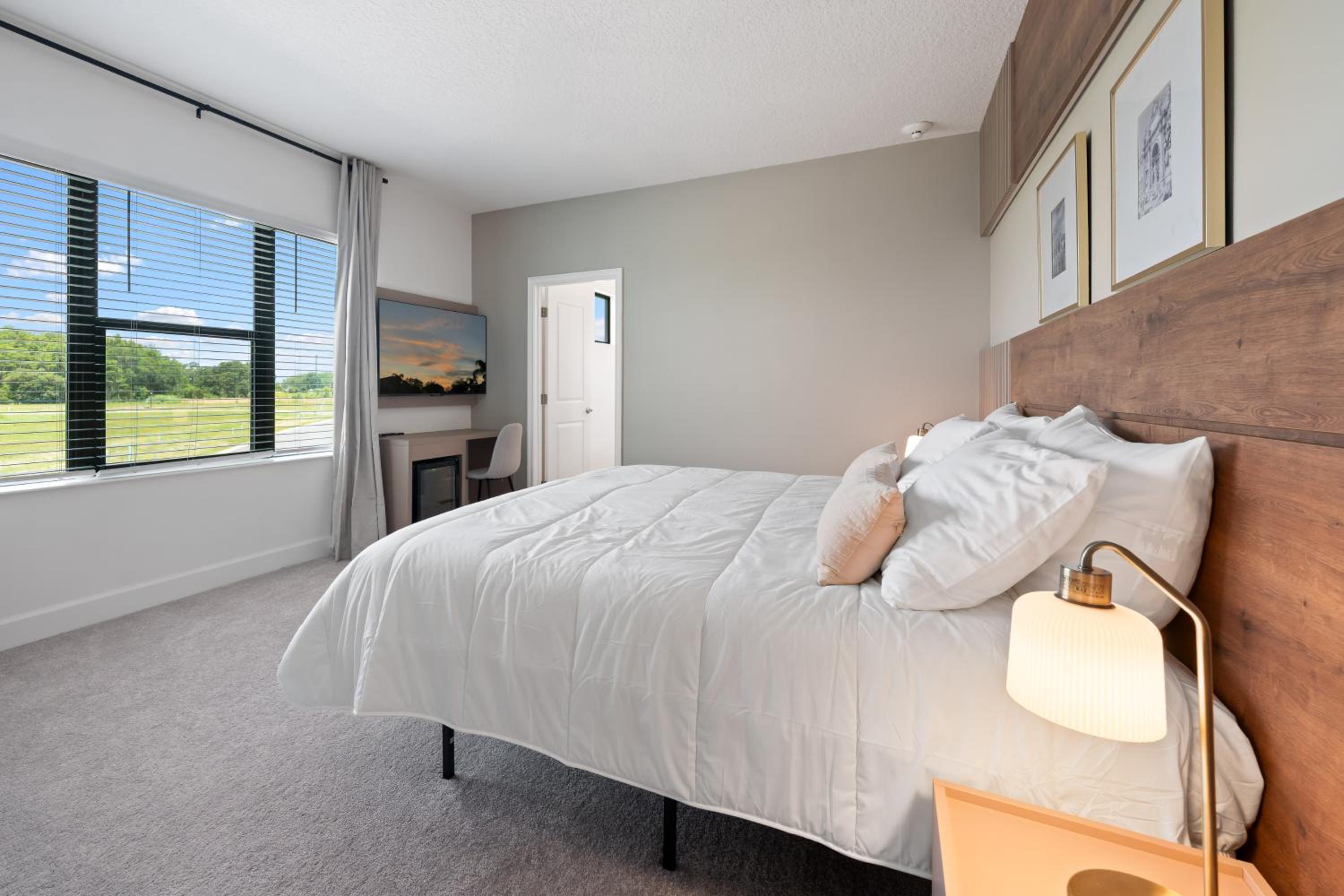 Brand New Modern State of the Art Home! Sleeps 31