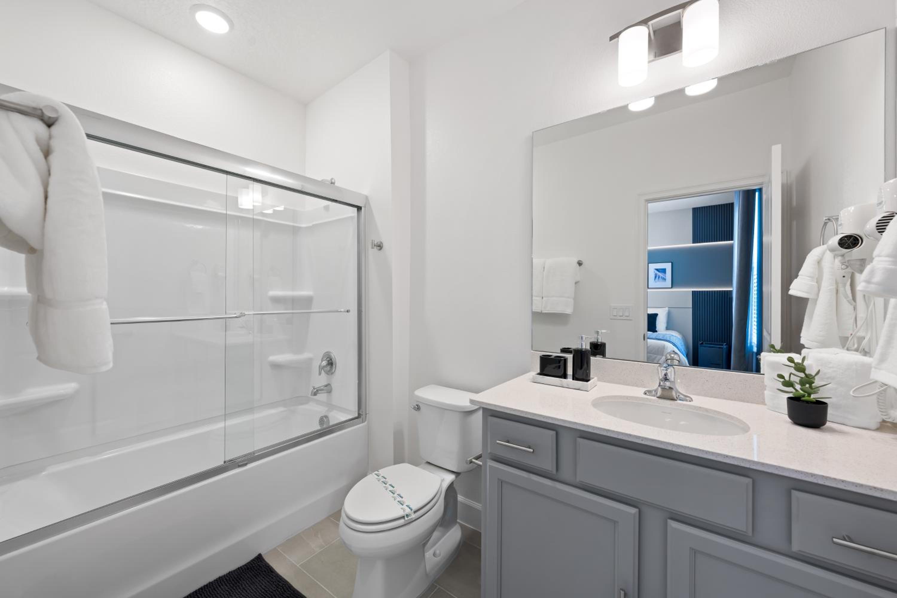 Brand New Modern State of the Art Home! Sleeps 31