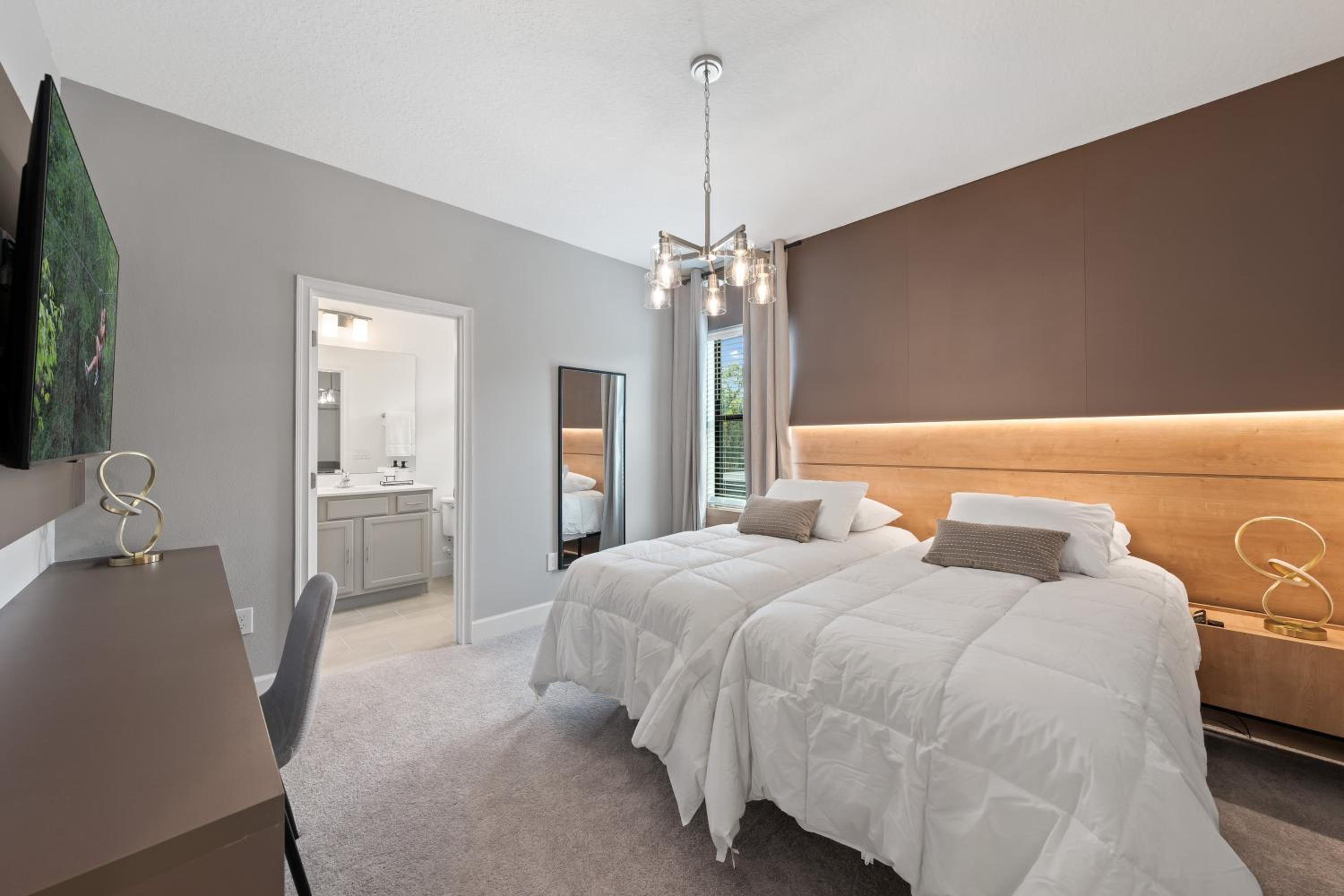 Brand New Modern State of the Art Home! Sleeps 31