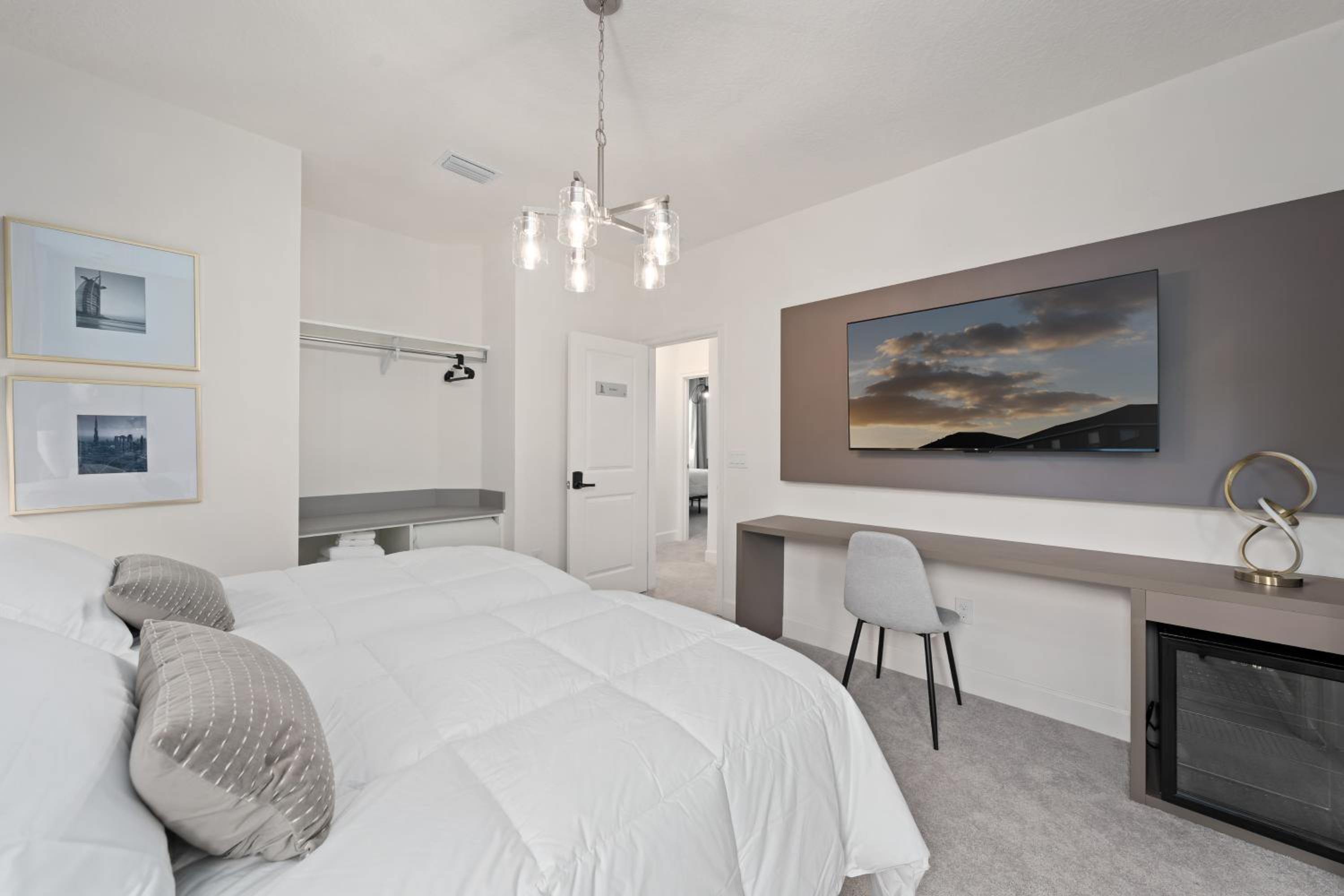 Brand New Modern State of the Art Home! Sleeps 31