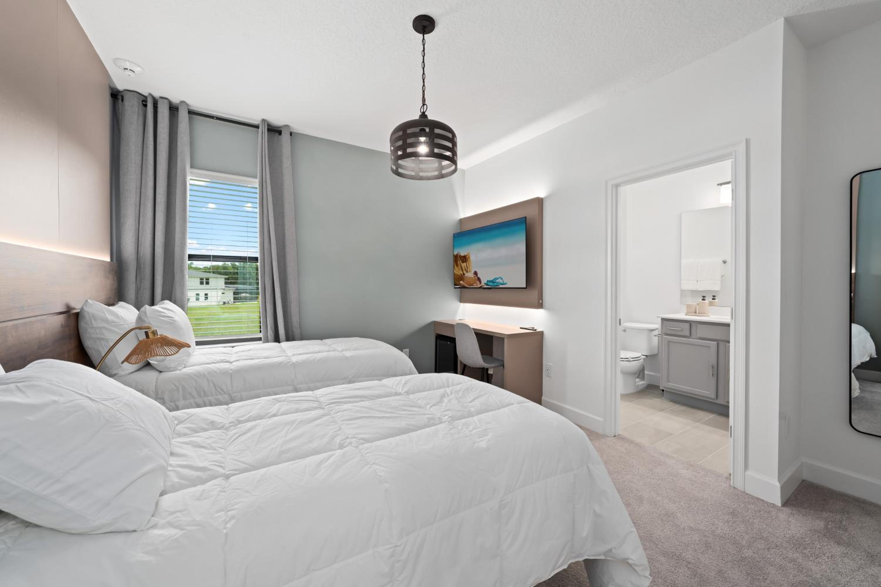 Brand New Modern State of the Art Home! Sleeps 31