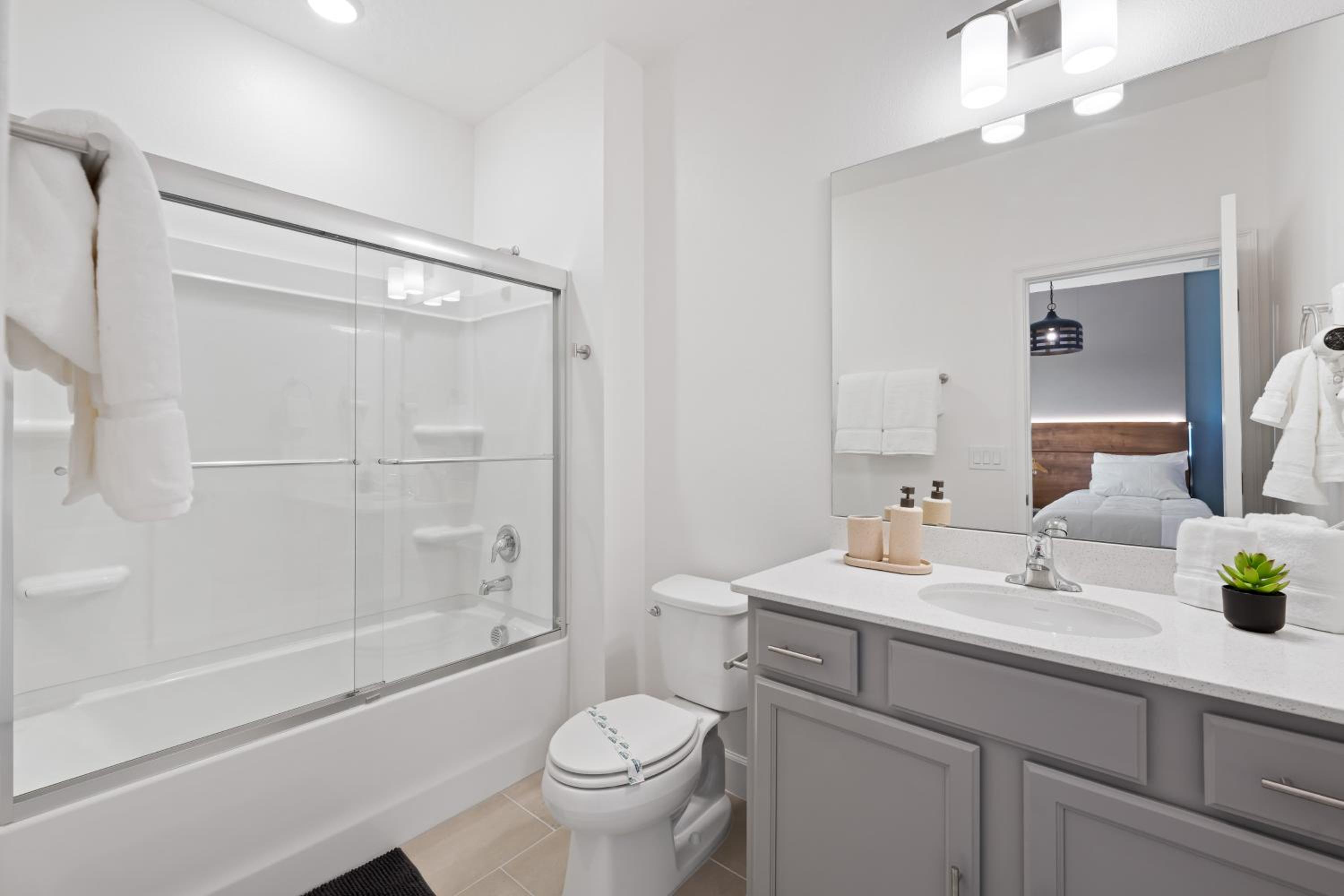 Brand New Modern State of the Art Home! Sleeps 31