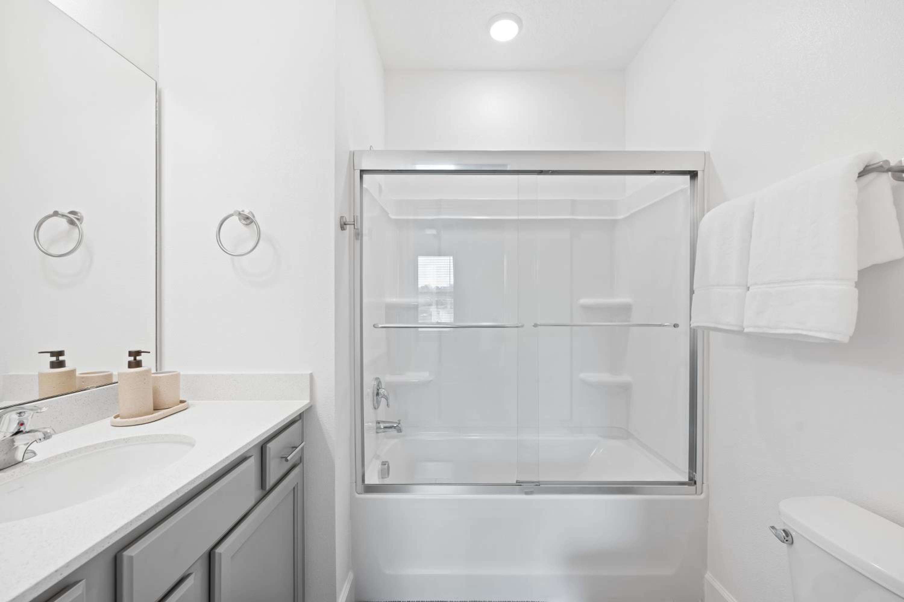 Brand New Modern State of the Art Home! Sleeps 31