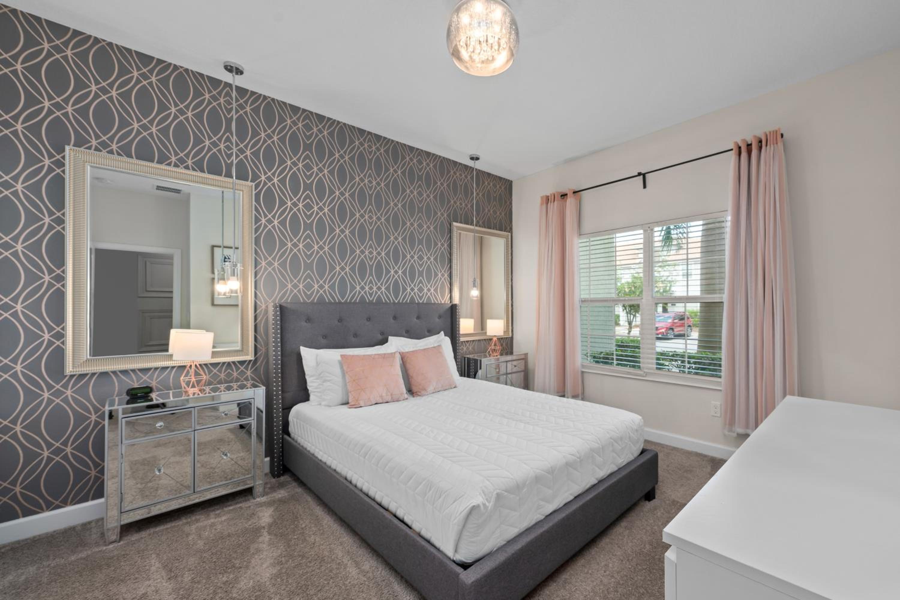Chic Resort Getaway – 15 Min to Disney