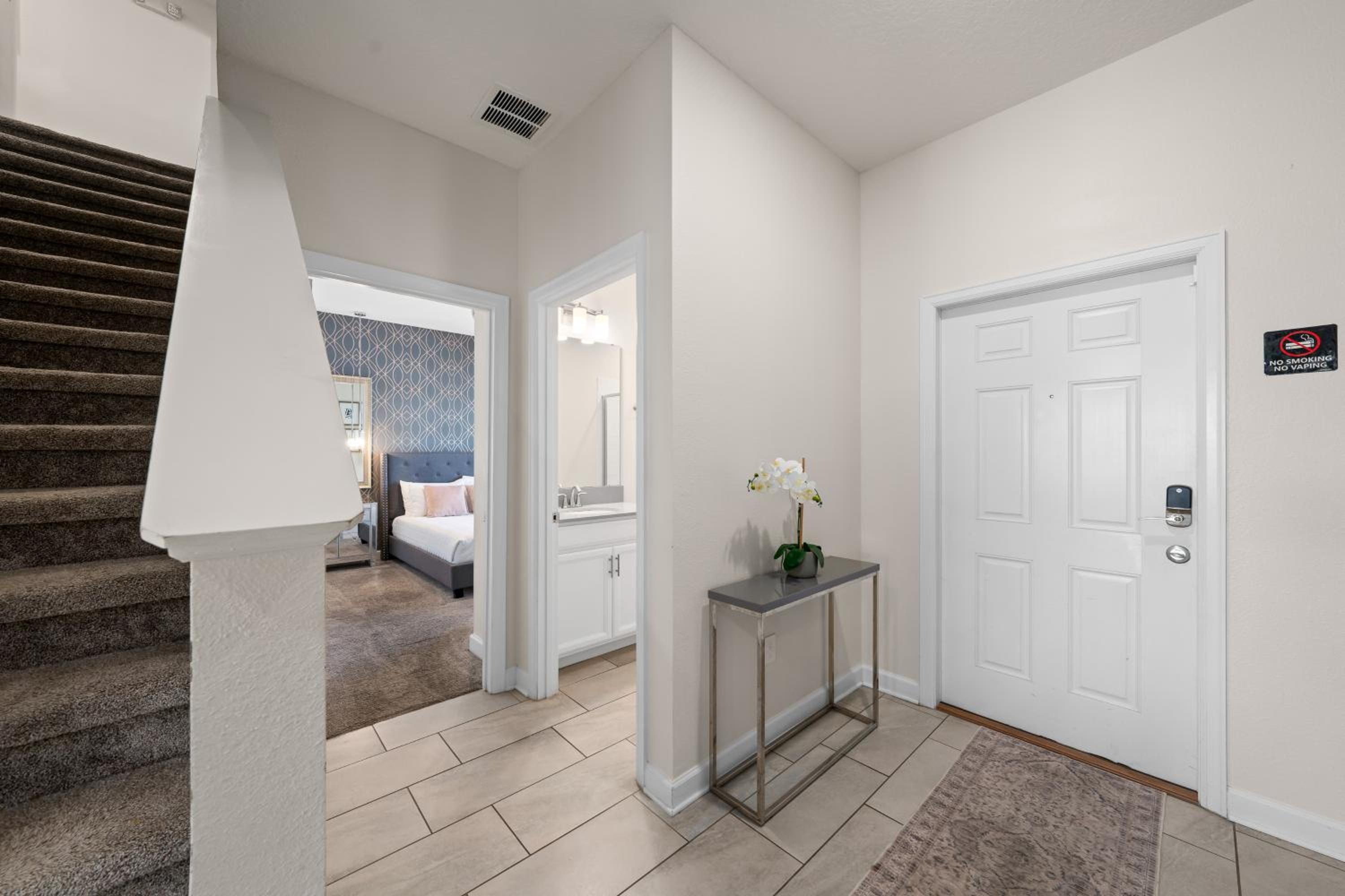 Chic Resort Getaway – 15 Min to Disney