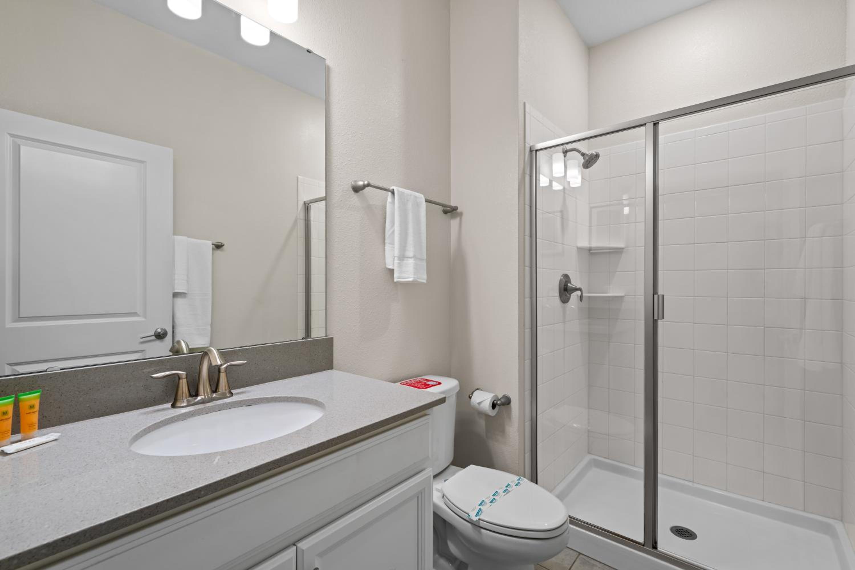 Chic Resort Getaway – 15 Min to Disney