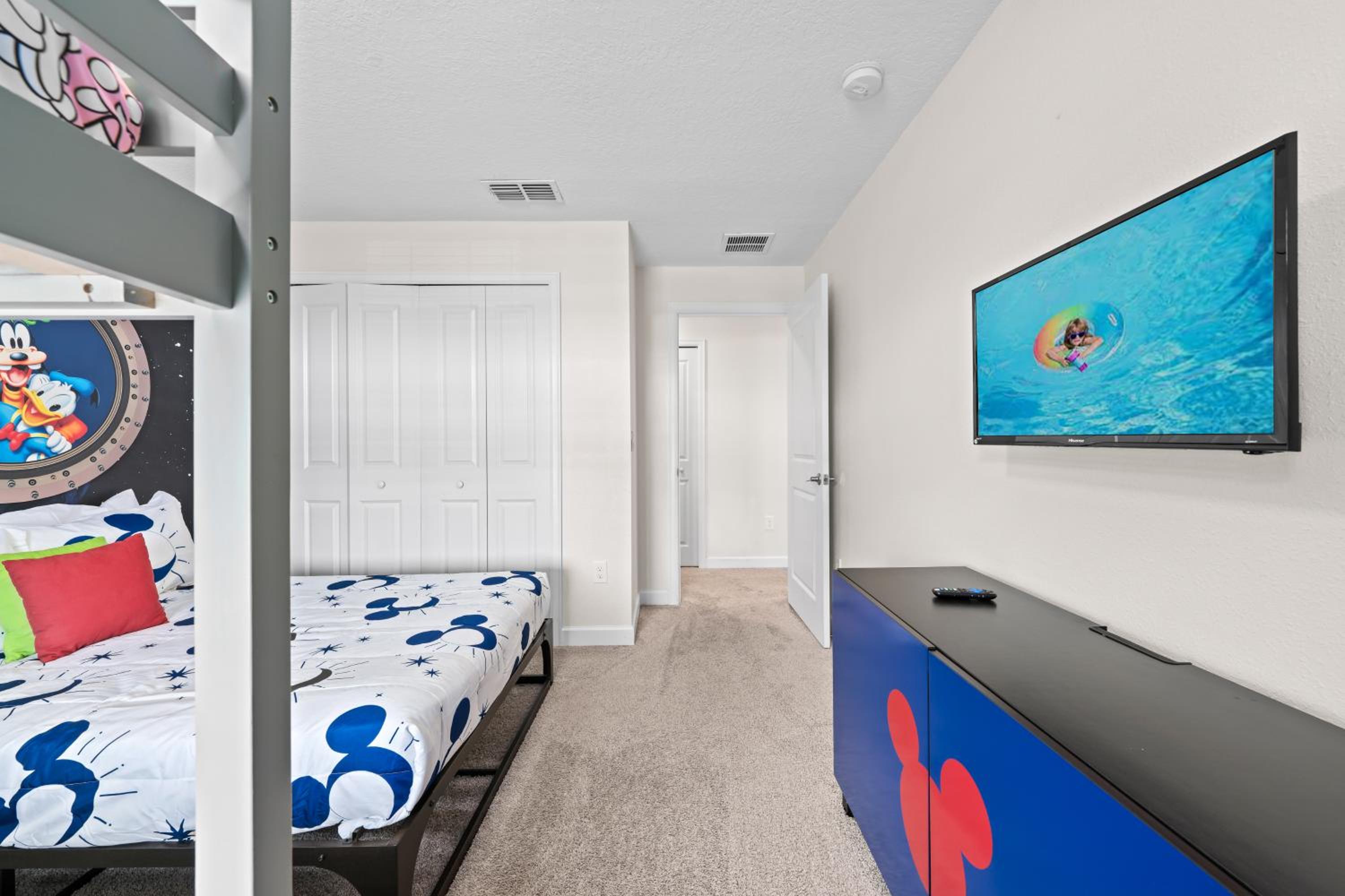 Chic Resort Getaway – 15 Min to Disney