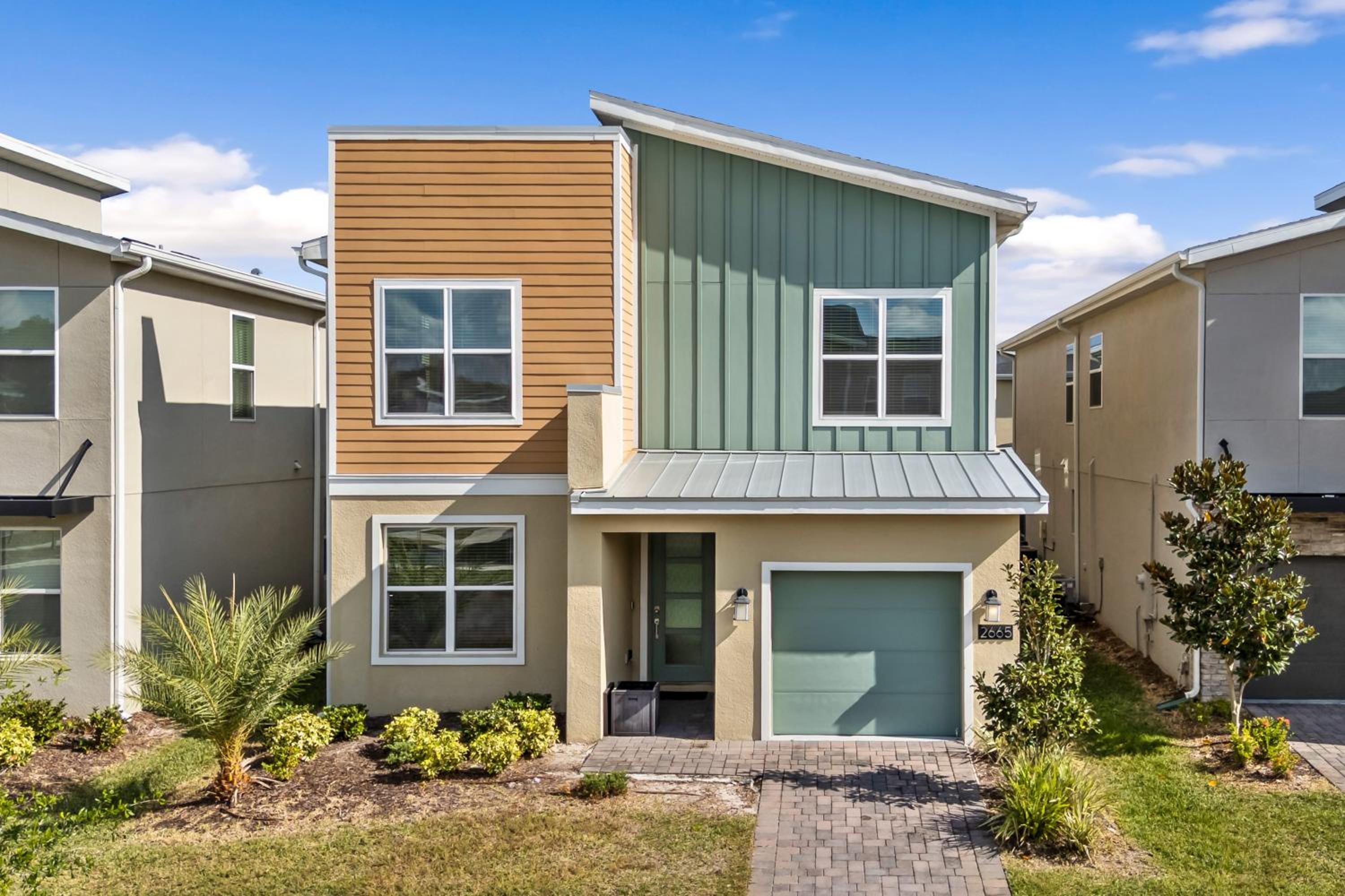 5BR/5BA Home & Storey Lake Water Park Amenities