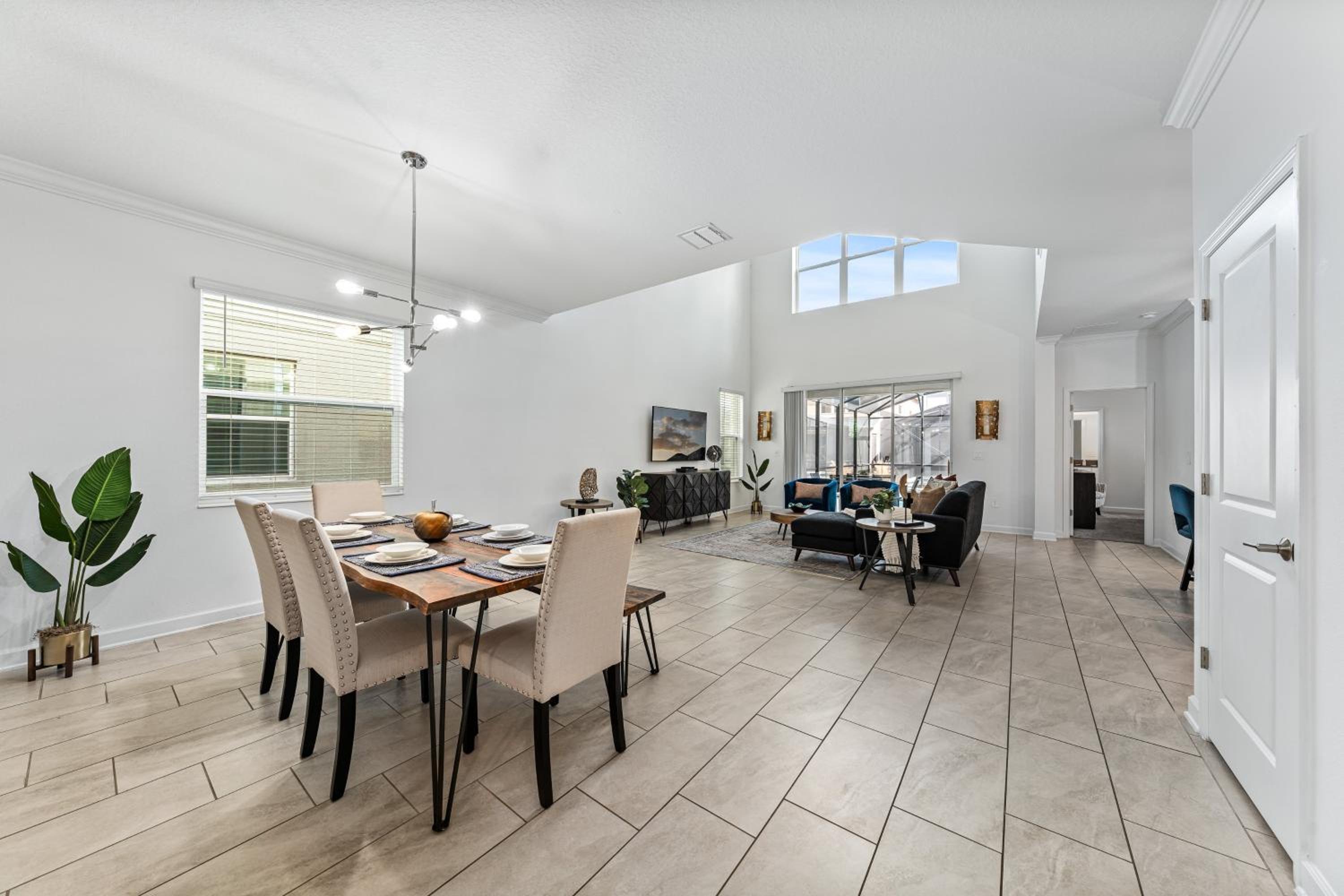 5BR/5BA Home & Storey Lake Water Park Amenities