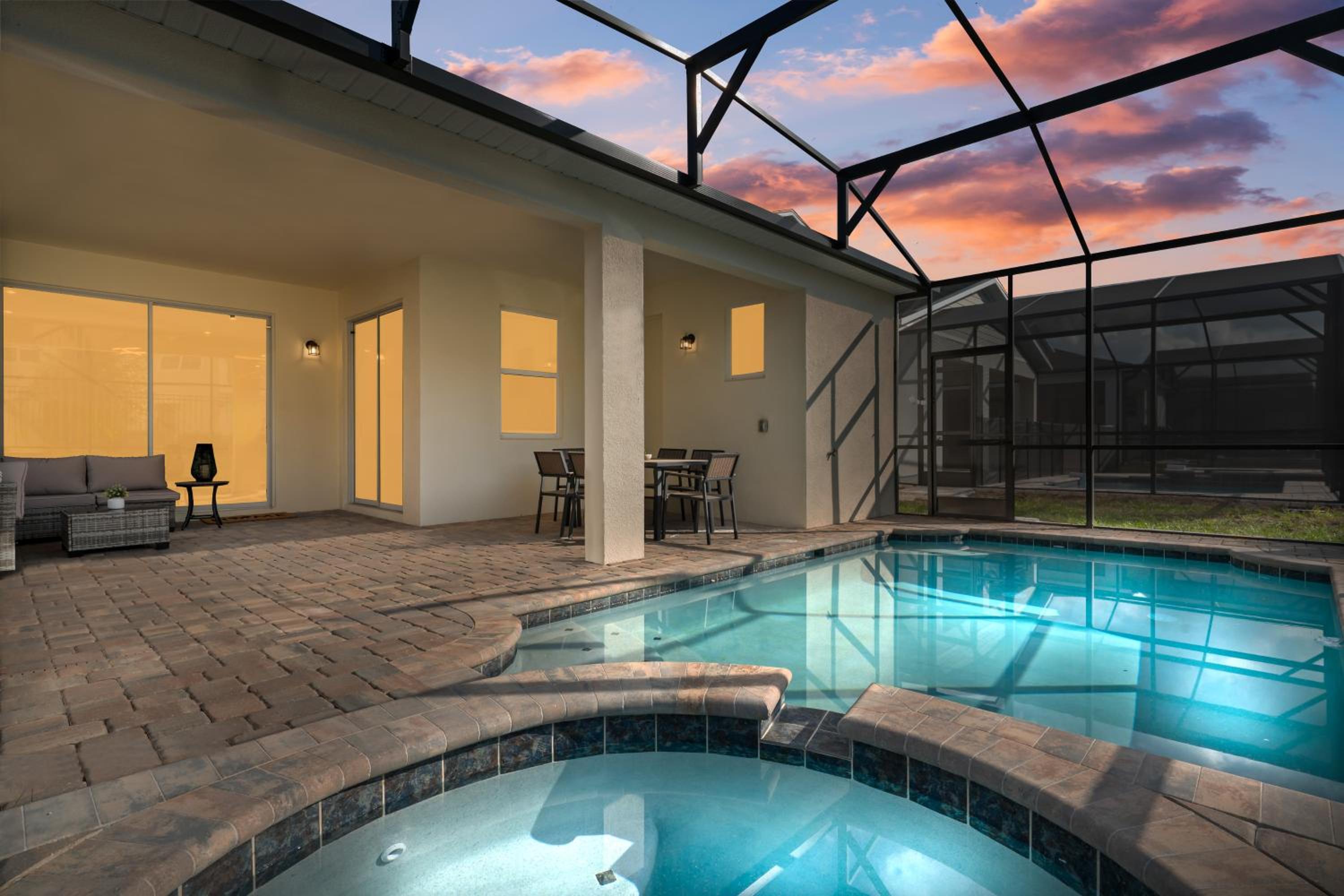 5BR/5BA Home & Storey Lake Water Park Amenities