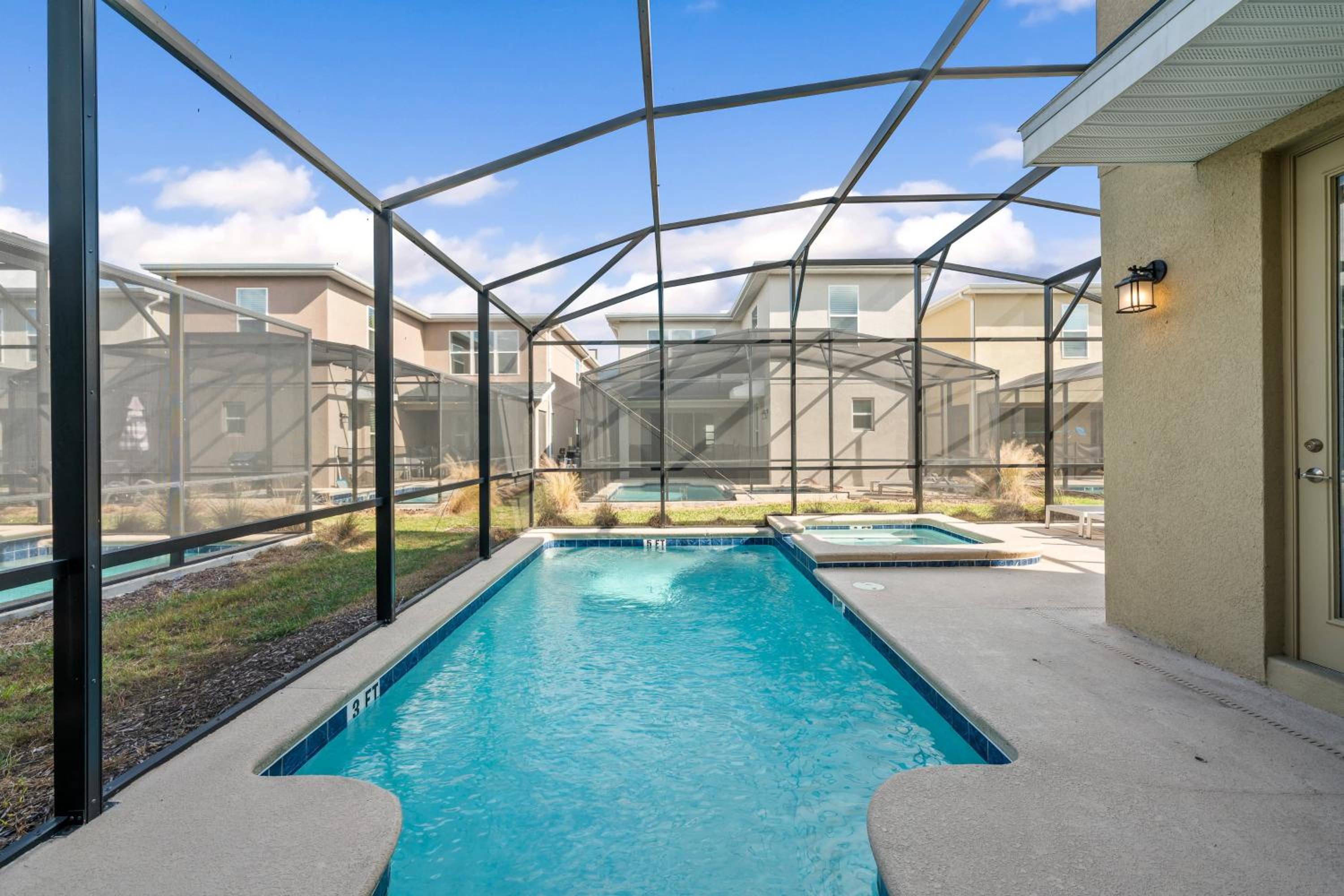 5BR/5BA Home & Storey Lake Water Park Amenities