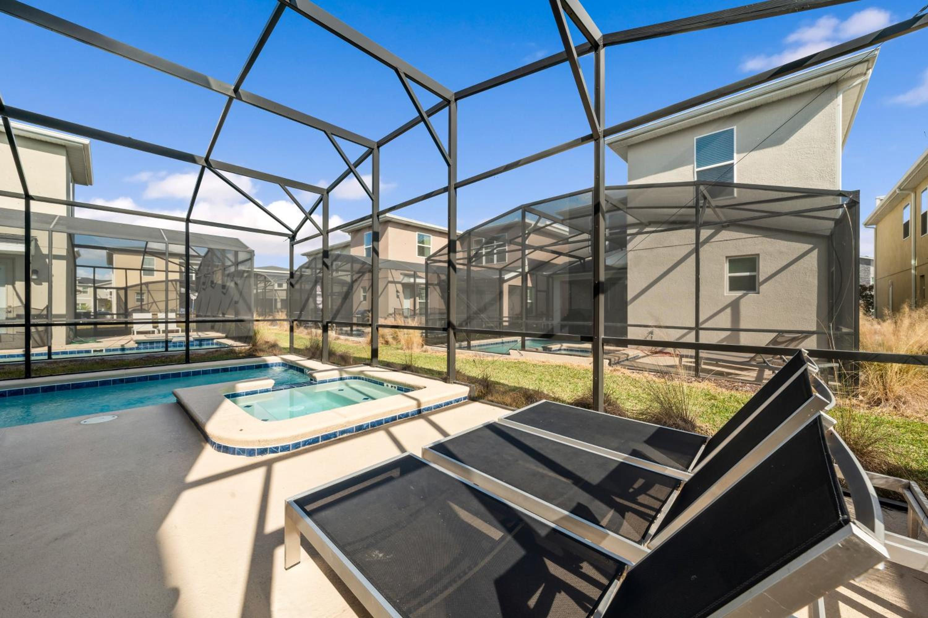 5BR/5BA Home & Storey Lake Water Park Amenities