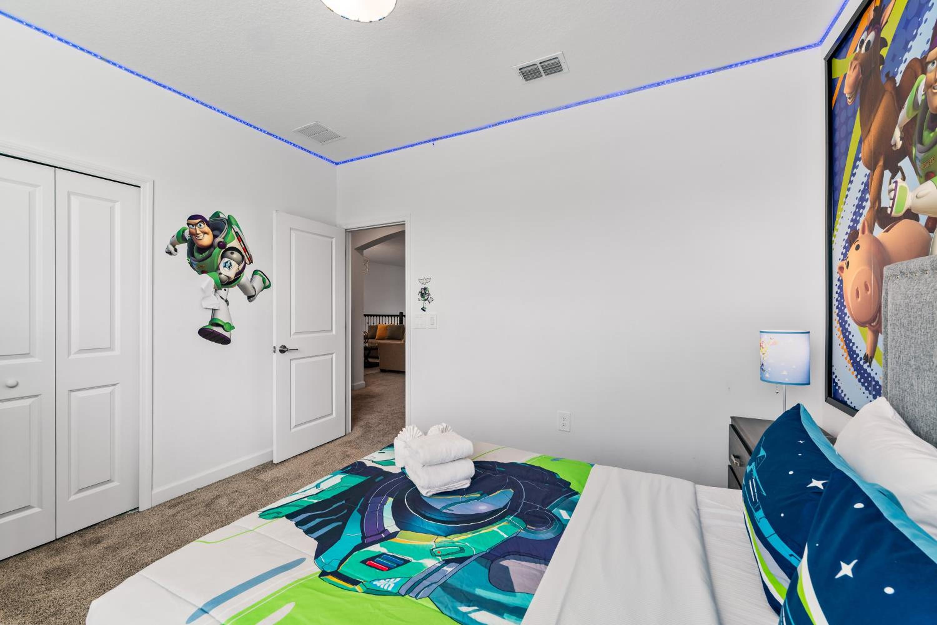 5BR/5BA Home & Storey Lake Water Park Amenities