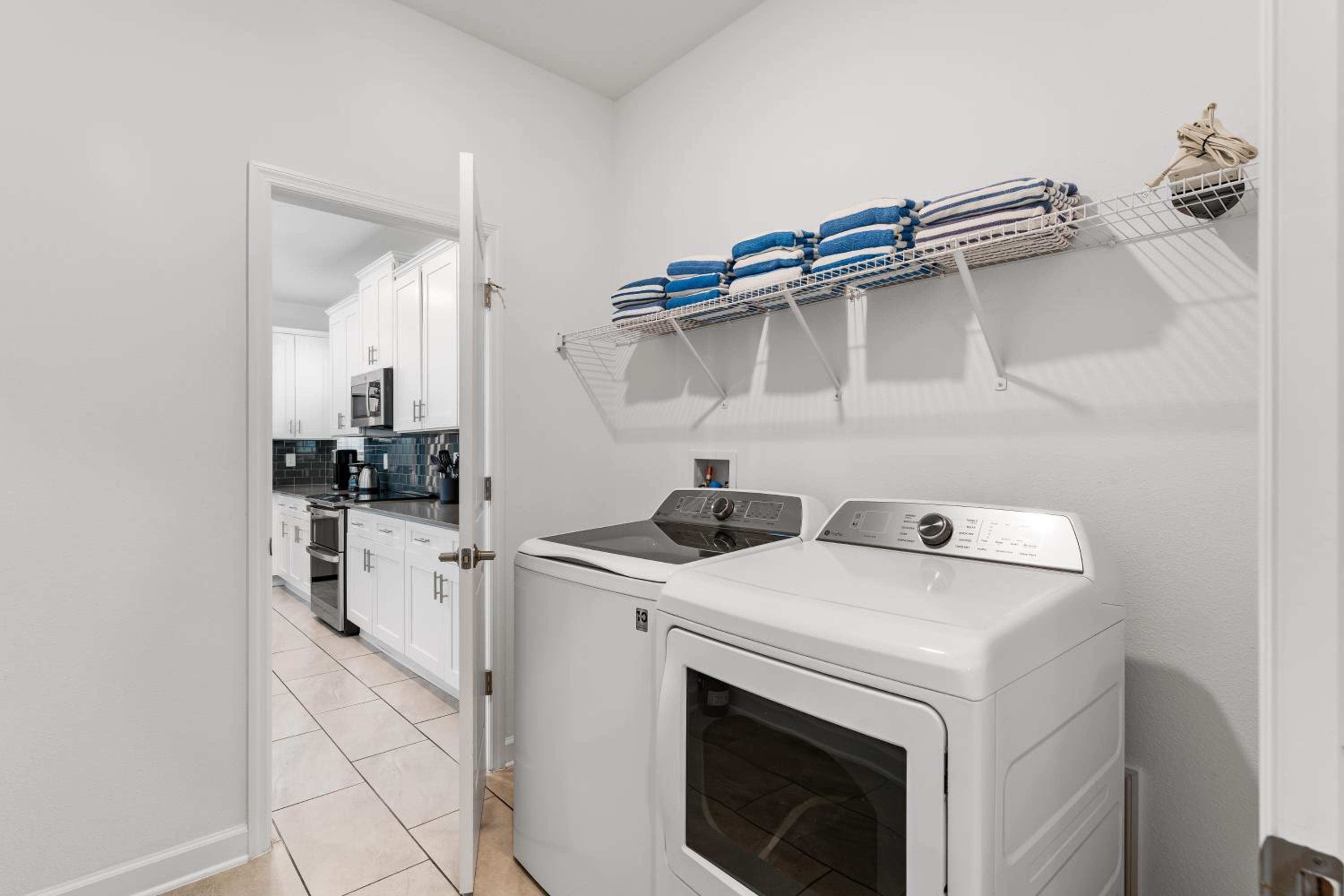 5BR/5BA Home & Storey Lake Water Park Amenities