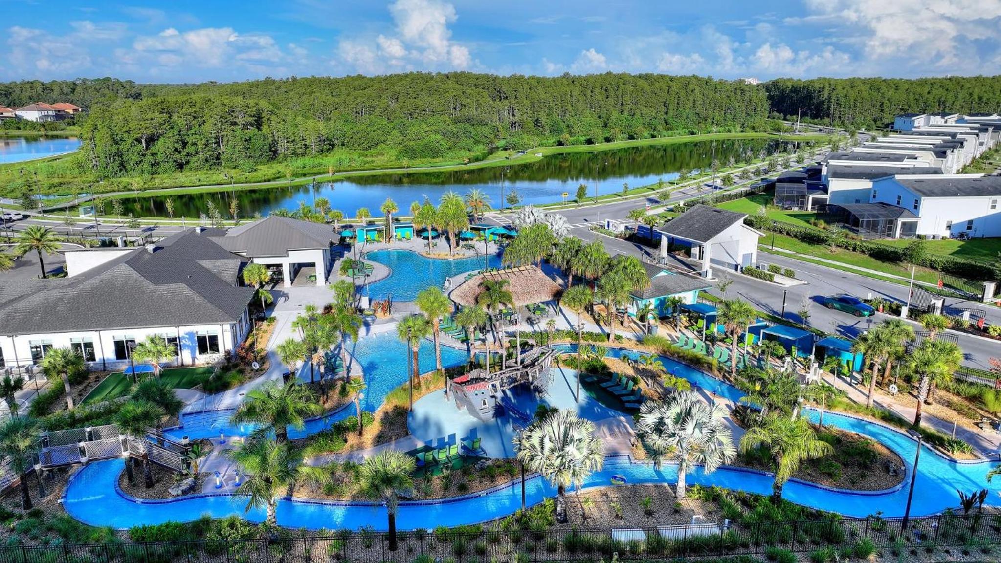 5BR/5BA Home & Storey Lake Water Park Amenities