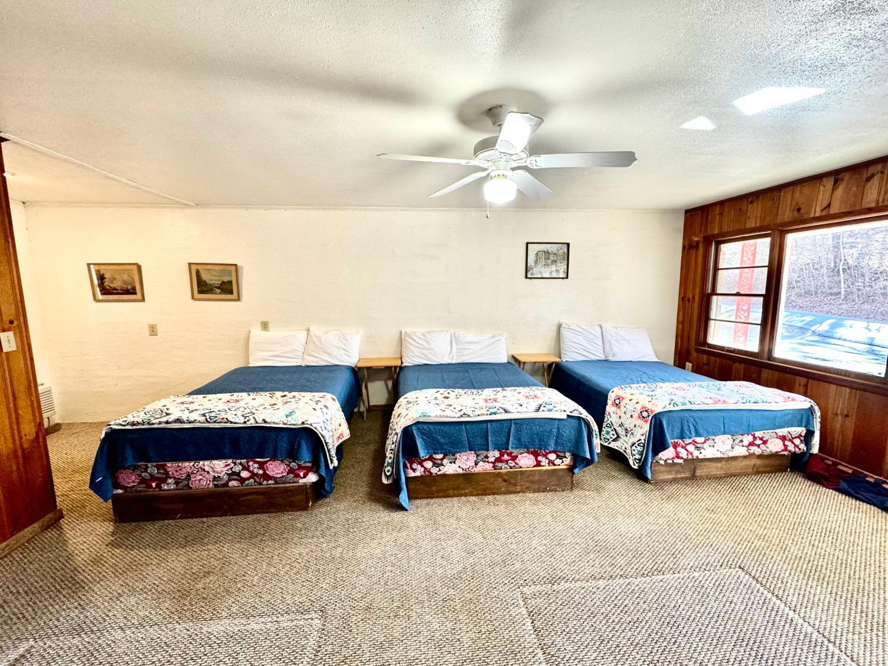 Parkview Lodge & Cabins