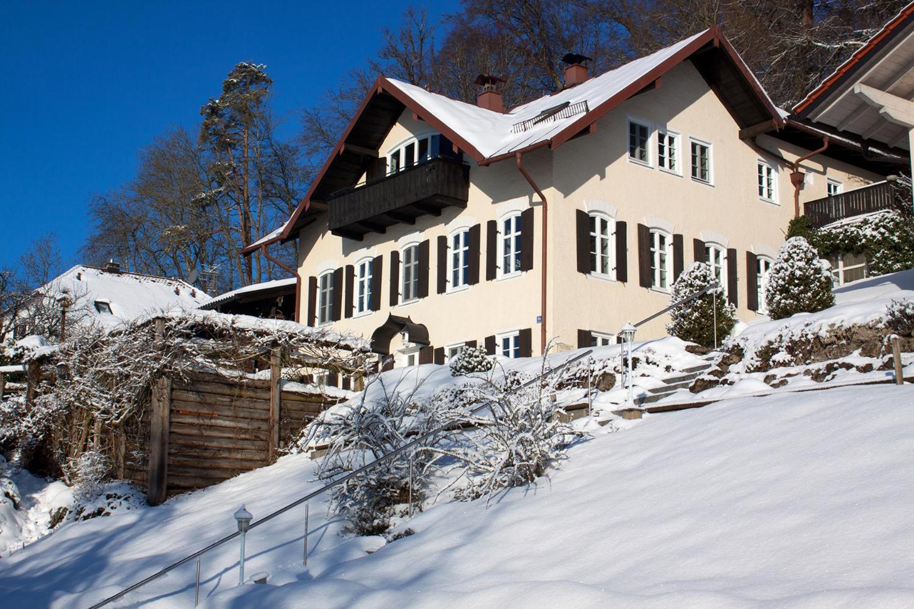 Chiemgau, Seeblick, Haus am Weinberg, 83370 Seeon Oberbayern view 2