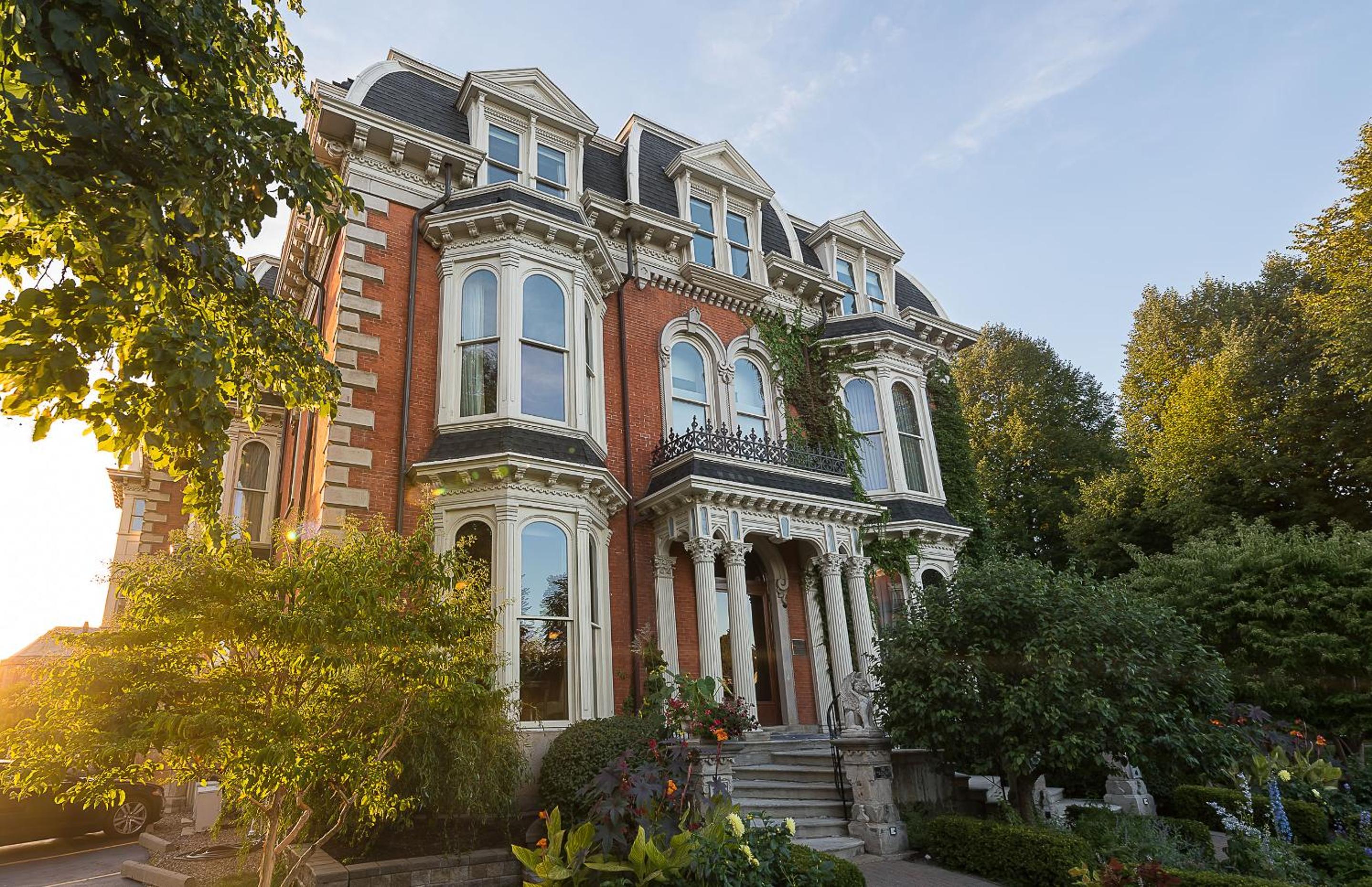 Buffalo Vacations - The Mansion on Delaware Avenue - Property Image 14