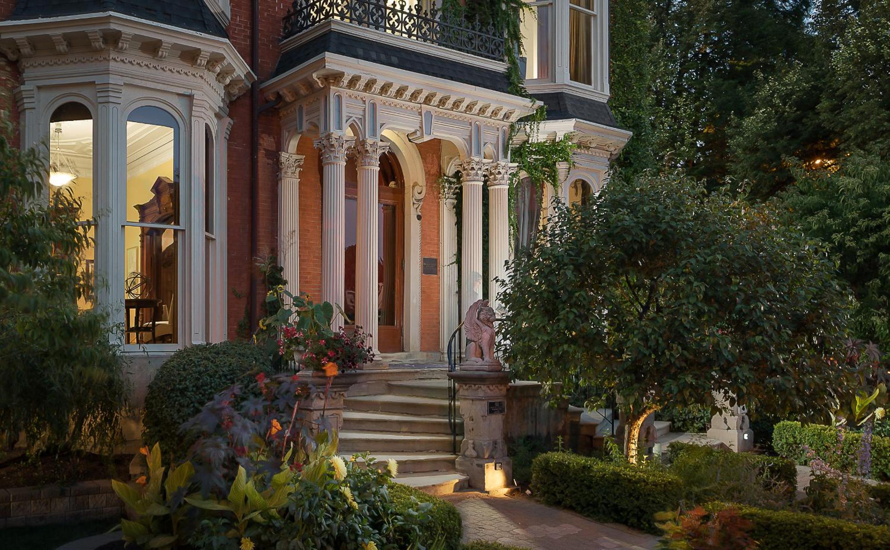 Buffalo Vacations - The Mansion on Delaware Avenue - Property Image 9
