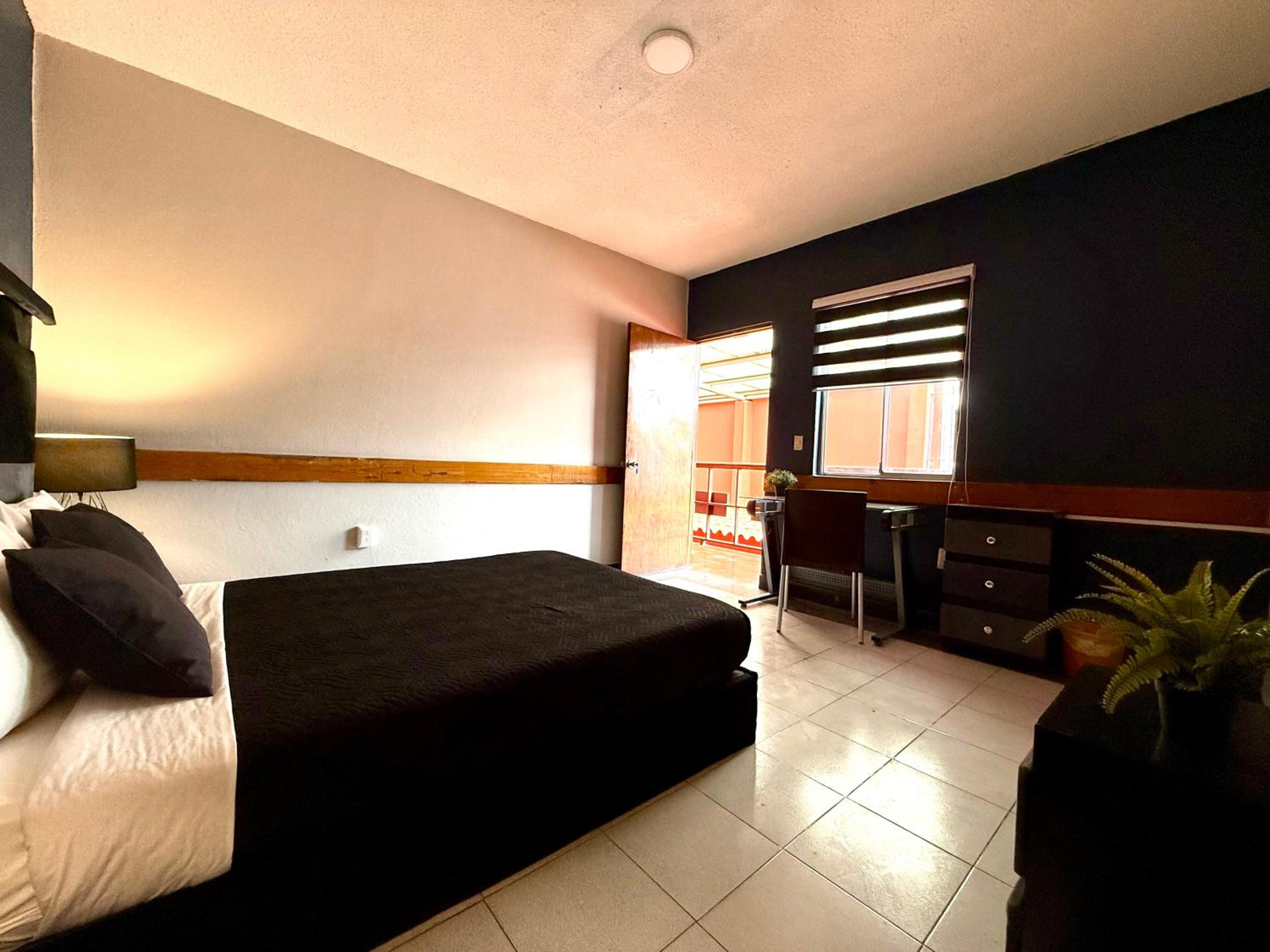RMS Hostal - Roma Norte