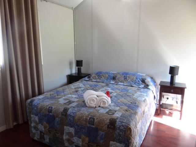 Oakridge Motel Tourist Park view 2