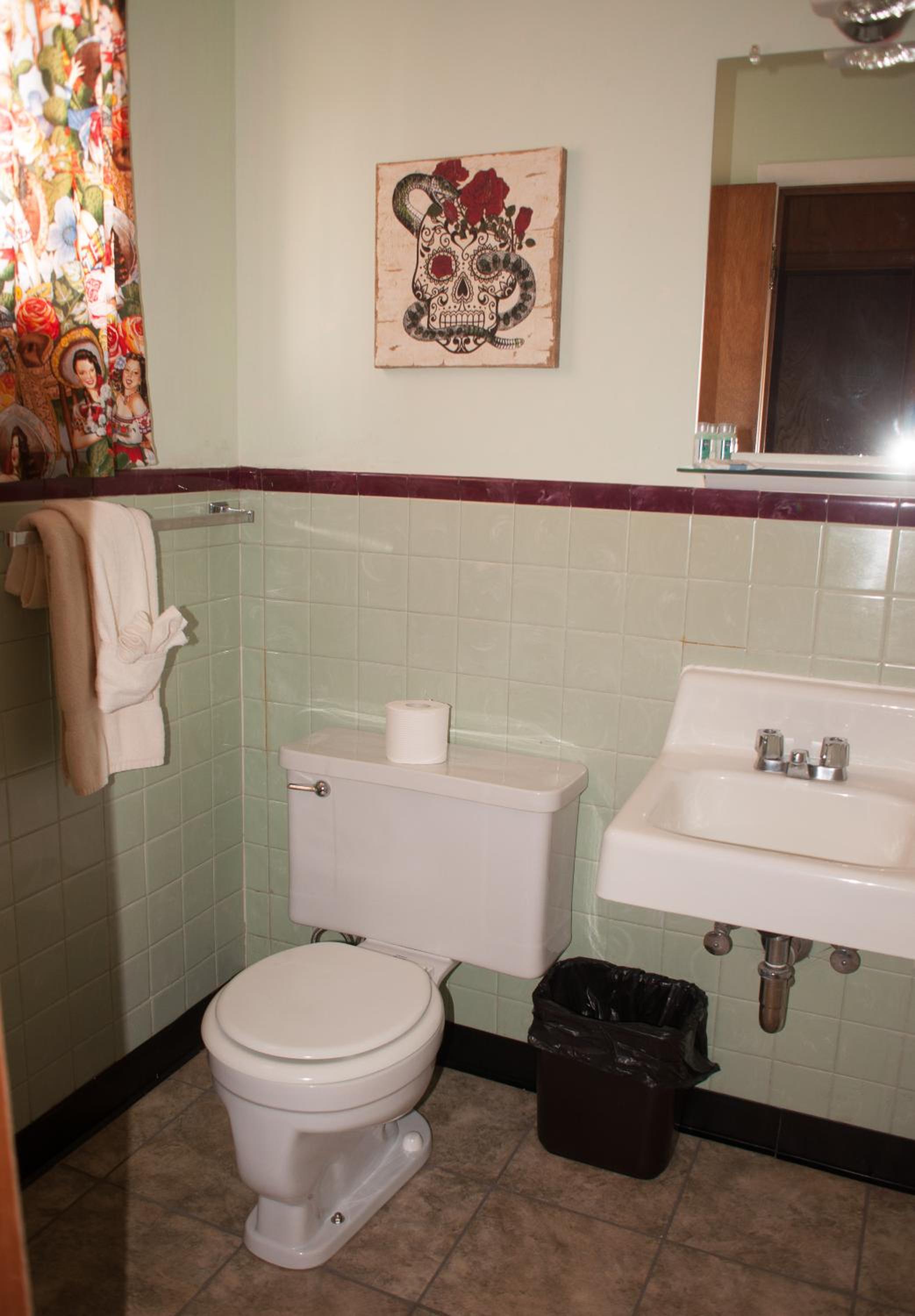 Raton Pass Motor Inn